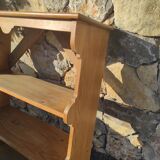 Cabinet shelves in solid pine