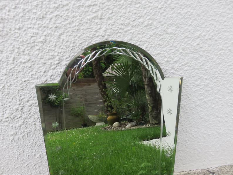 Miroir biseauté, ciselé, Art Deco années 40/50