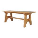 Table à manger brutaliste du milieu du siècle en chêne massif, France ca. 1960