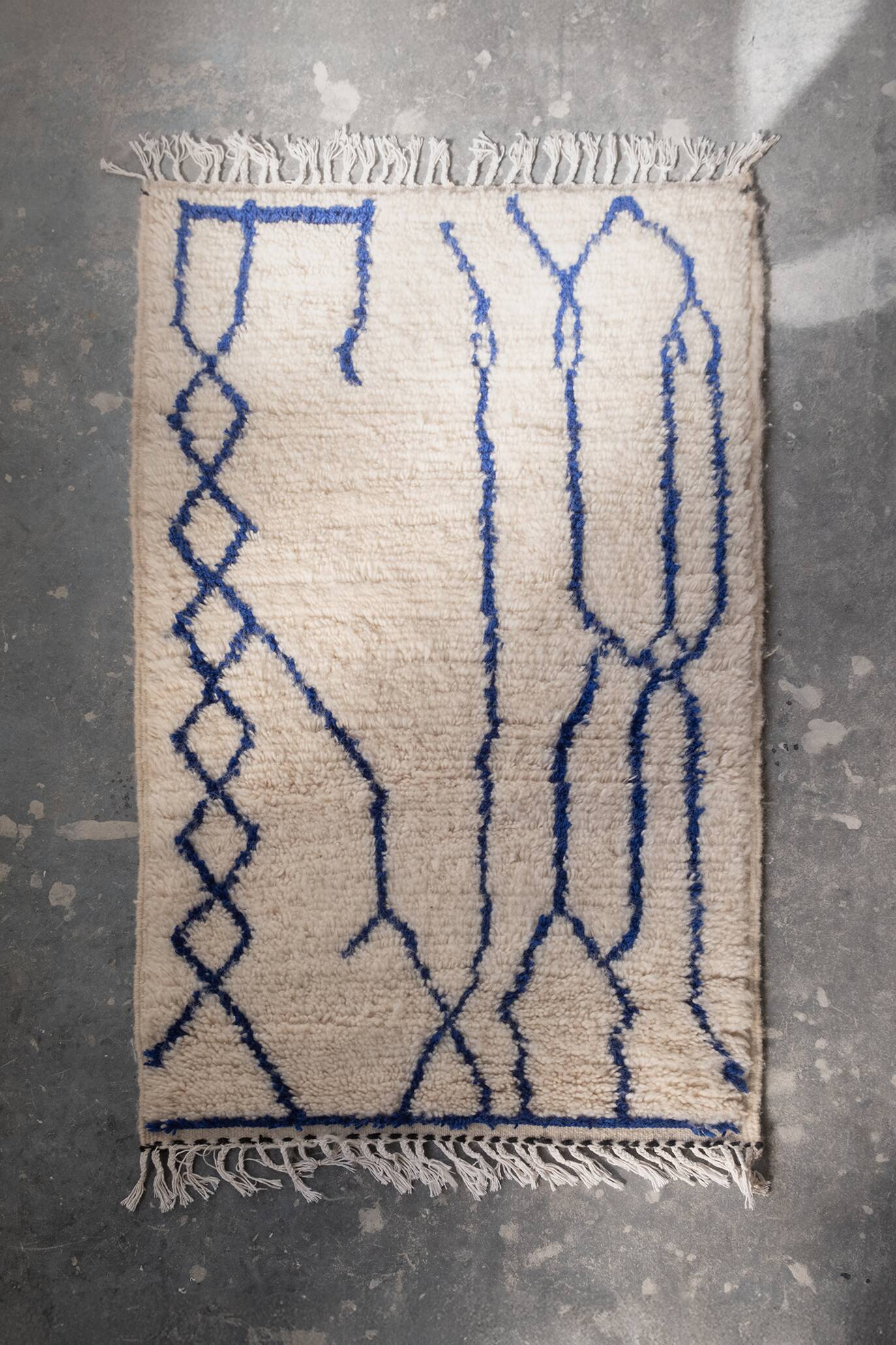 Amazigh Beni Ouarain rug tapis berbére- 140 x 88 cm