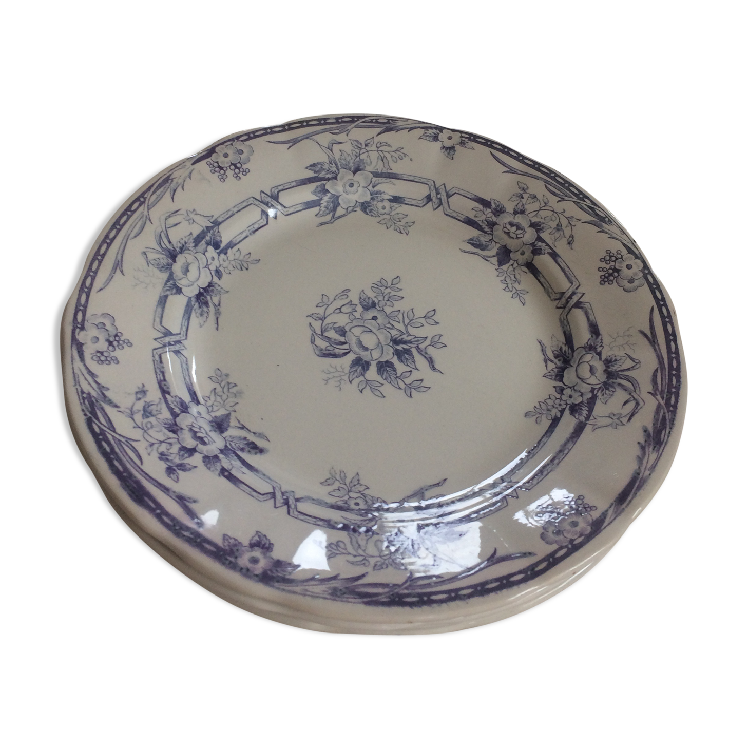 4 plates earthenware, 1940s. White background, Ceres parma décor