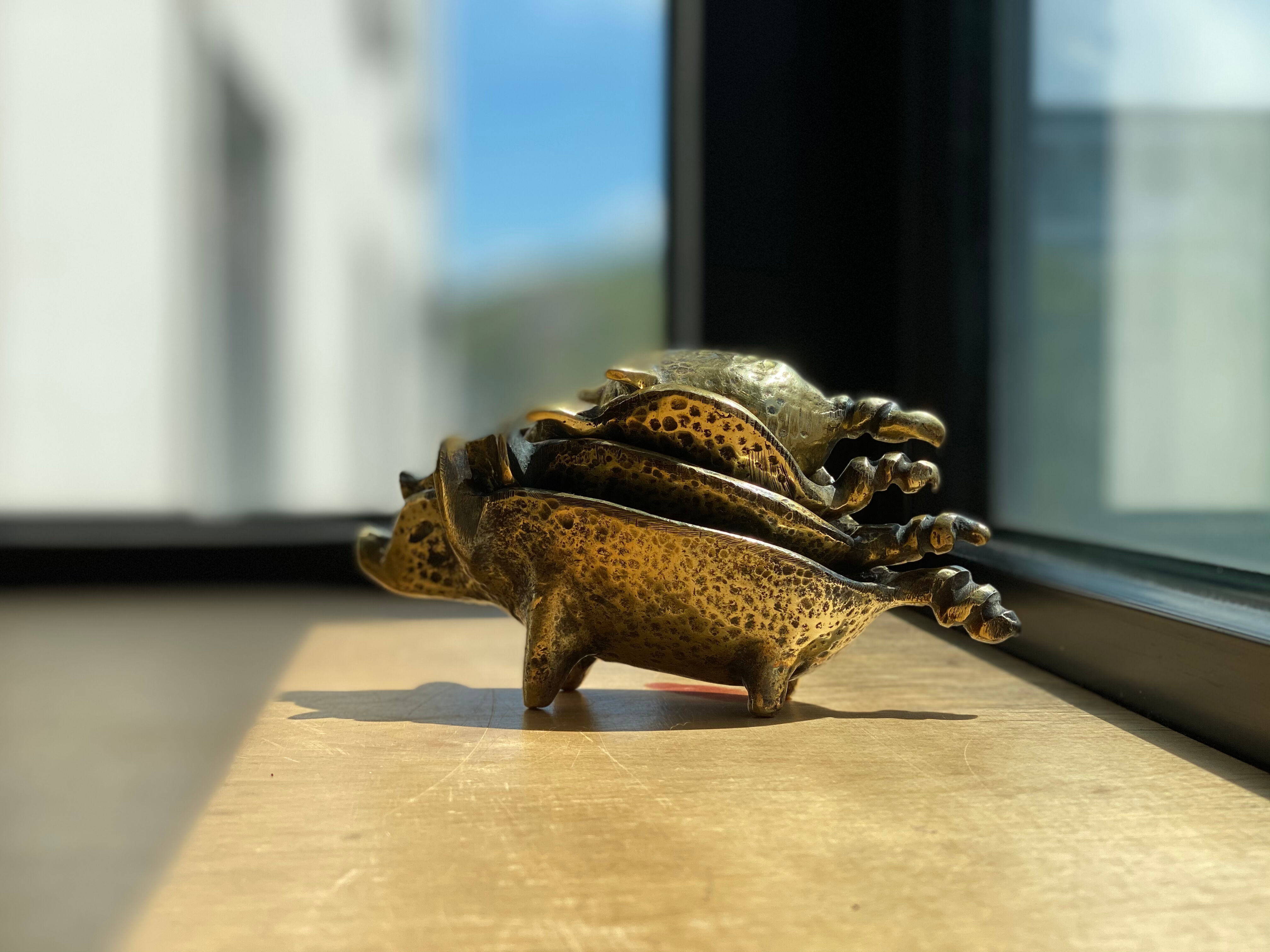 4 Pfizer bronze ashtray pigs