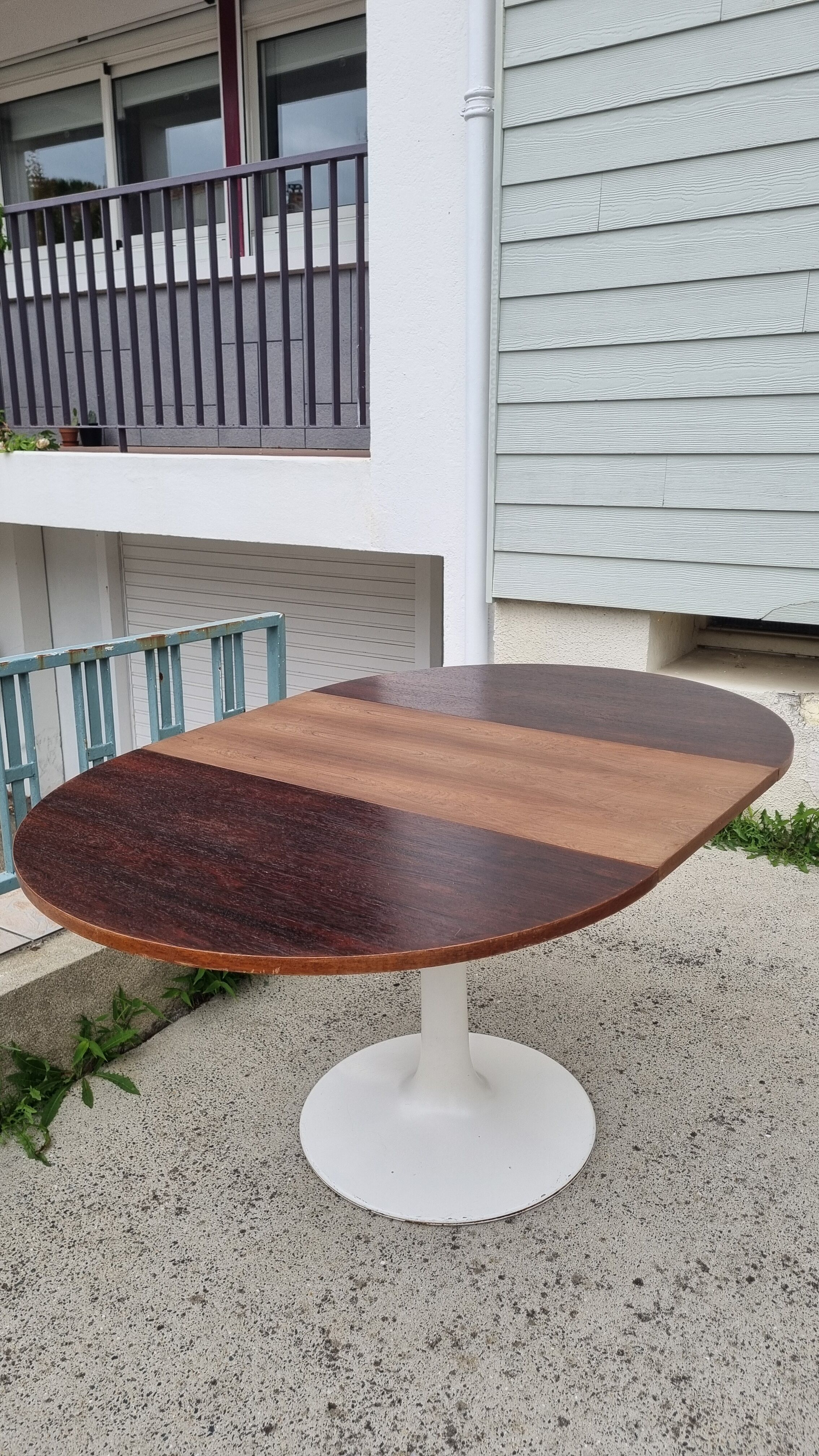 Table tulipe vintage