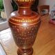 Vase en bois laqué et décoré