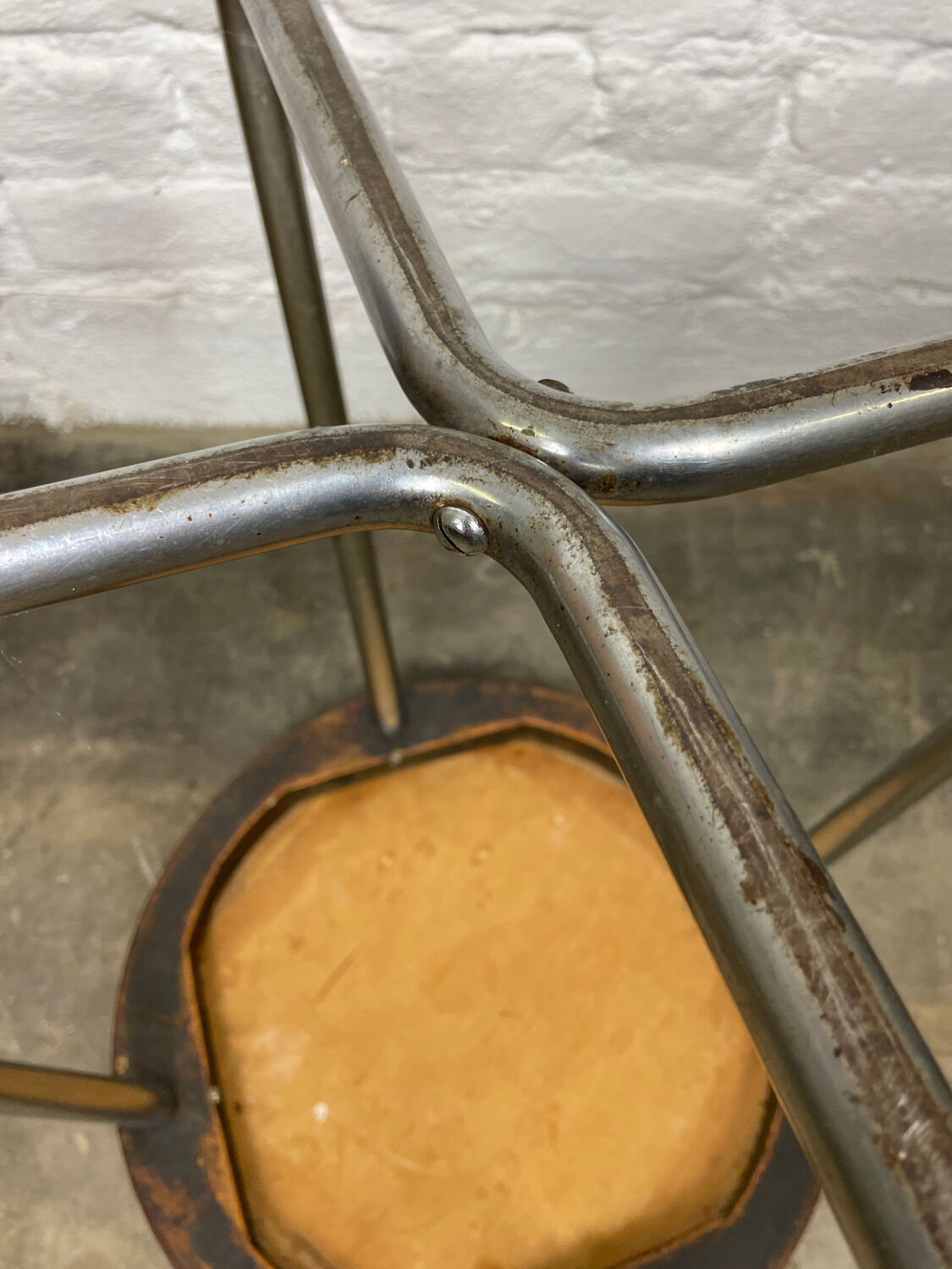 Bauhaus stool Robert slezak