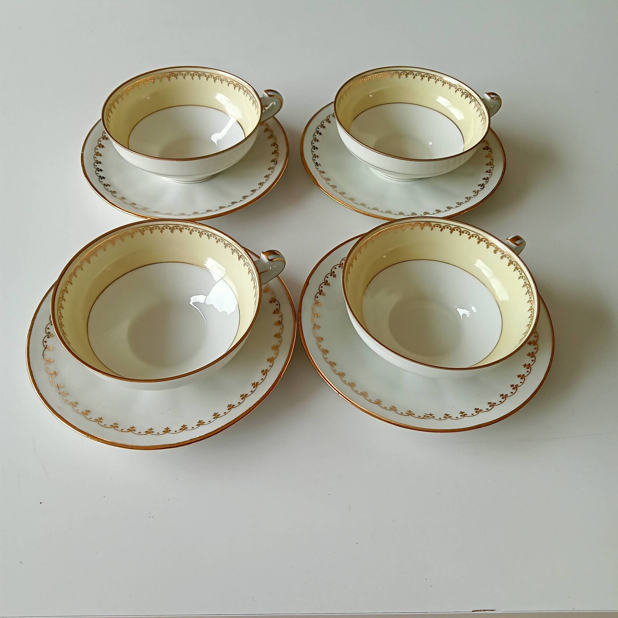 4 cups with 4 saucers Limoges, fine porcelain, coffee cups, white, light green, gold