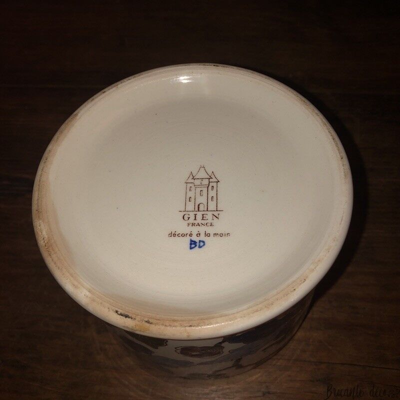 Old box, snuffbox Gien, Peony decoration