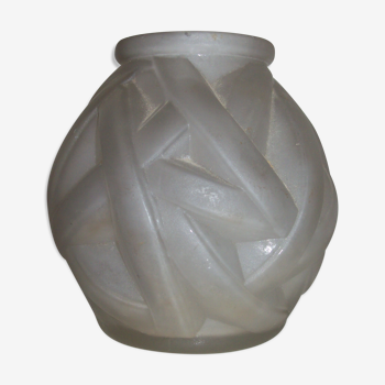 Art Deco boulke vase in molded glass