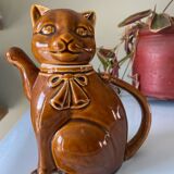 Cat teapot