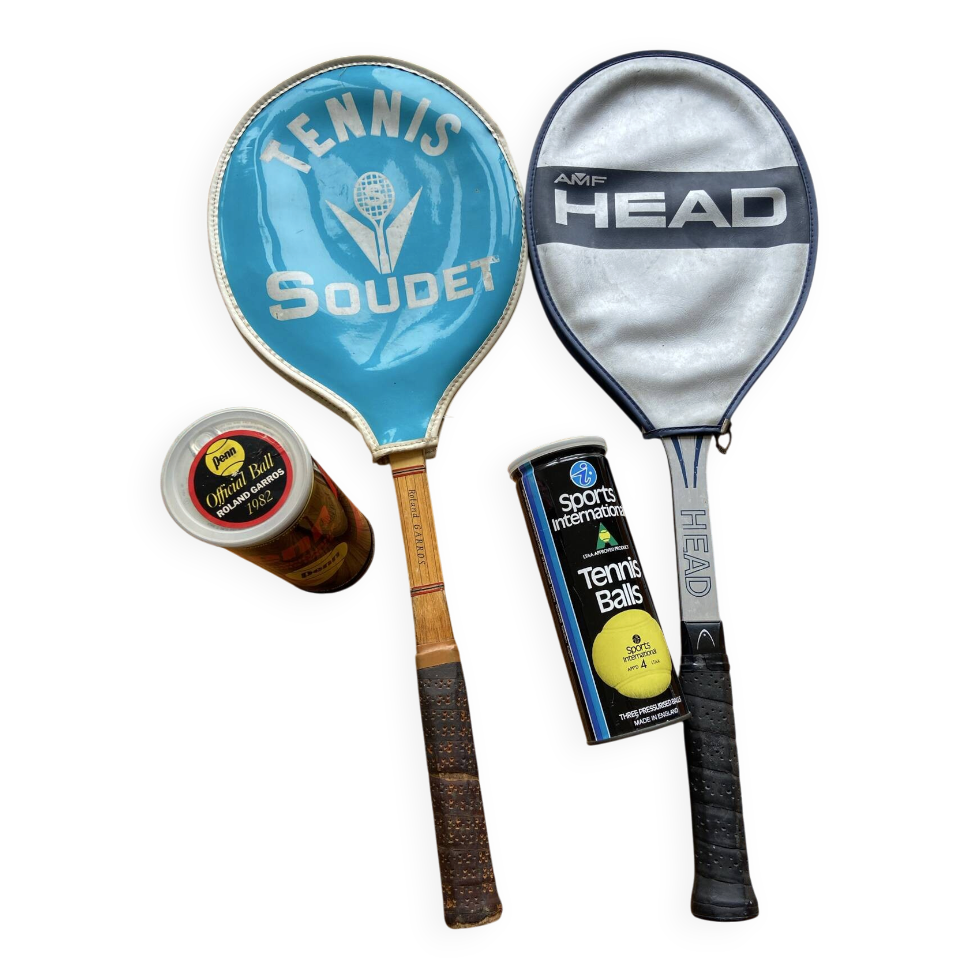 Vintage tennis lot Roland-Garros – Old rackets + balls