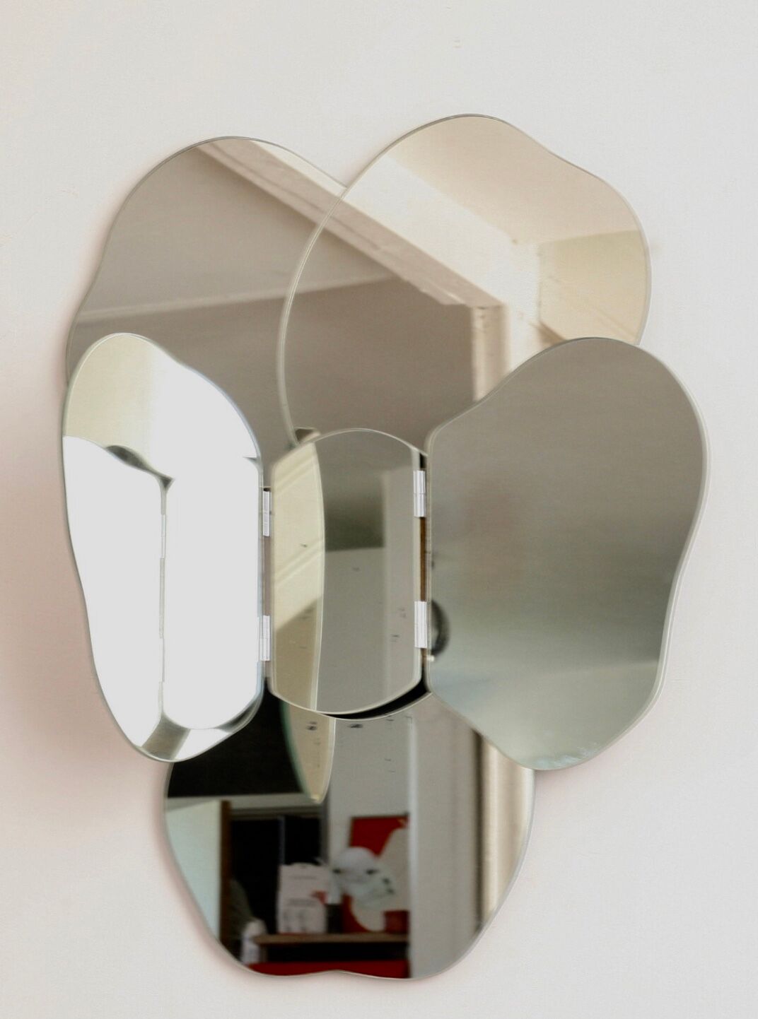 Removable wall mirror, circa 1970 68x76cm
