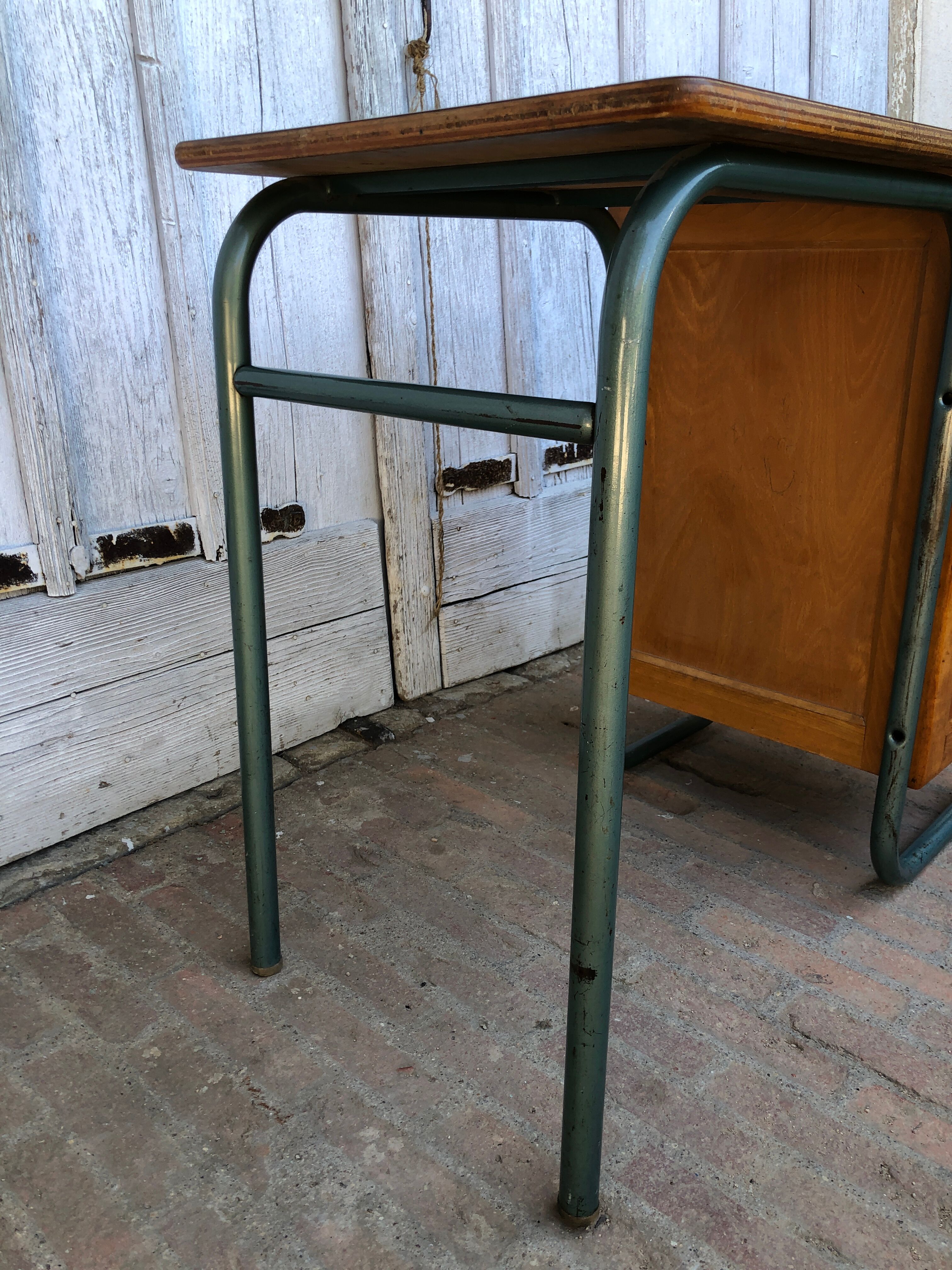 Office 1950 tubular metal and mint green formica