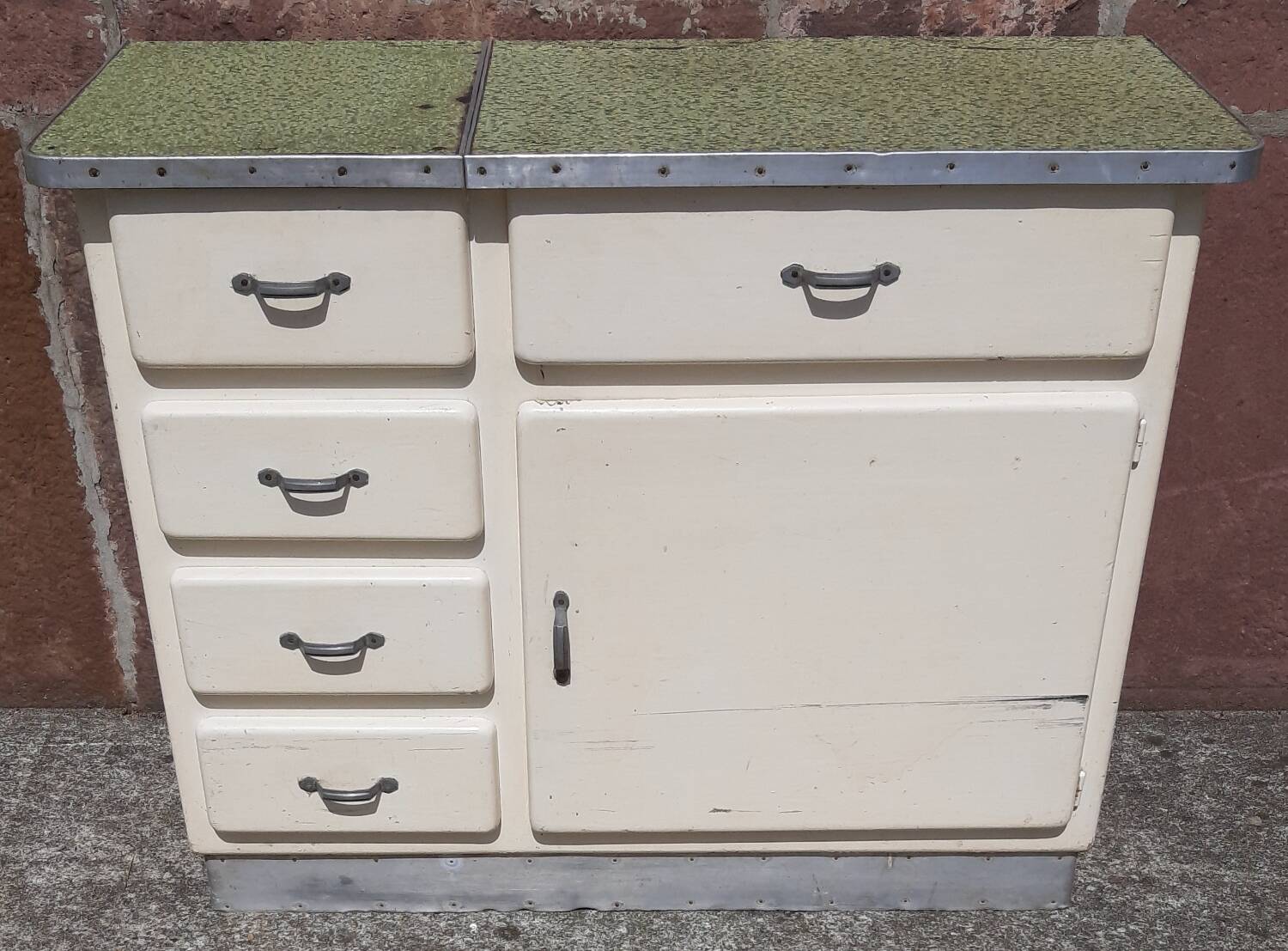 Kitchen buffet (1950s)