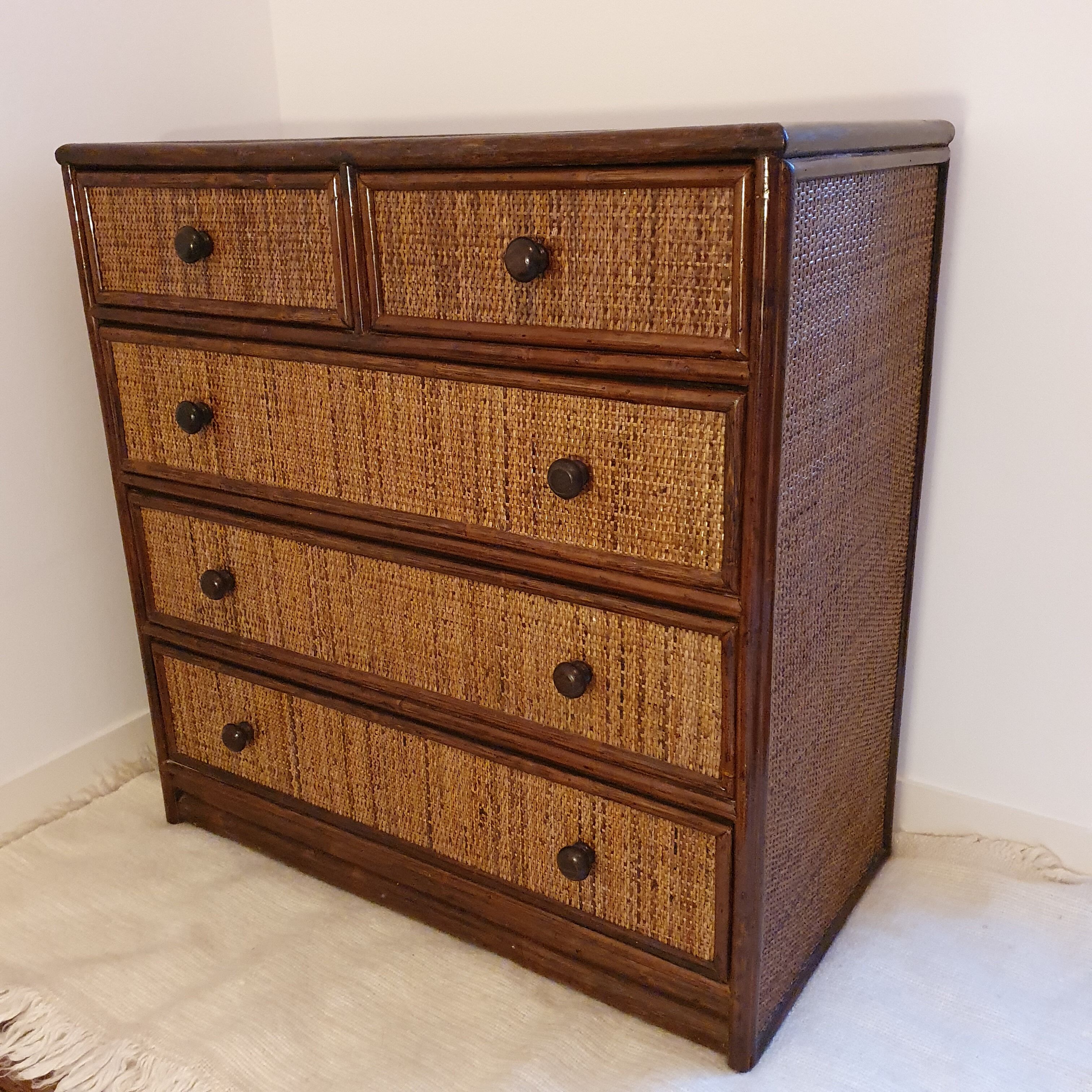 Commodity in rattan 5 drawers