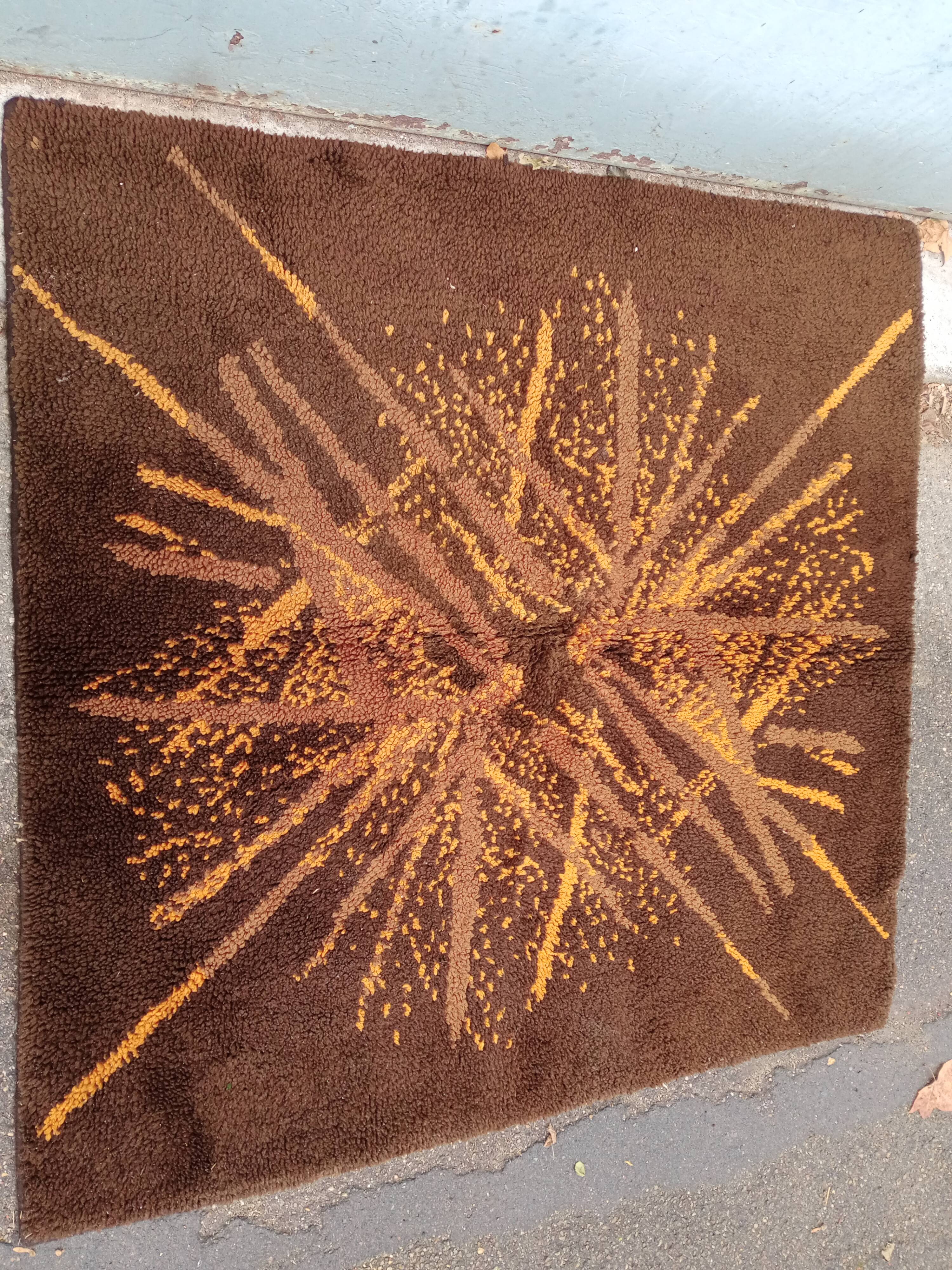 Vintage carpet 60