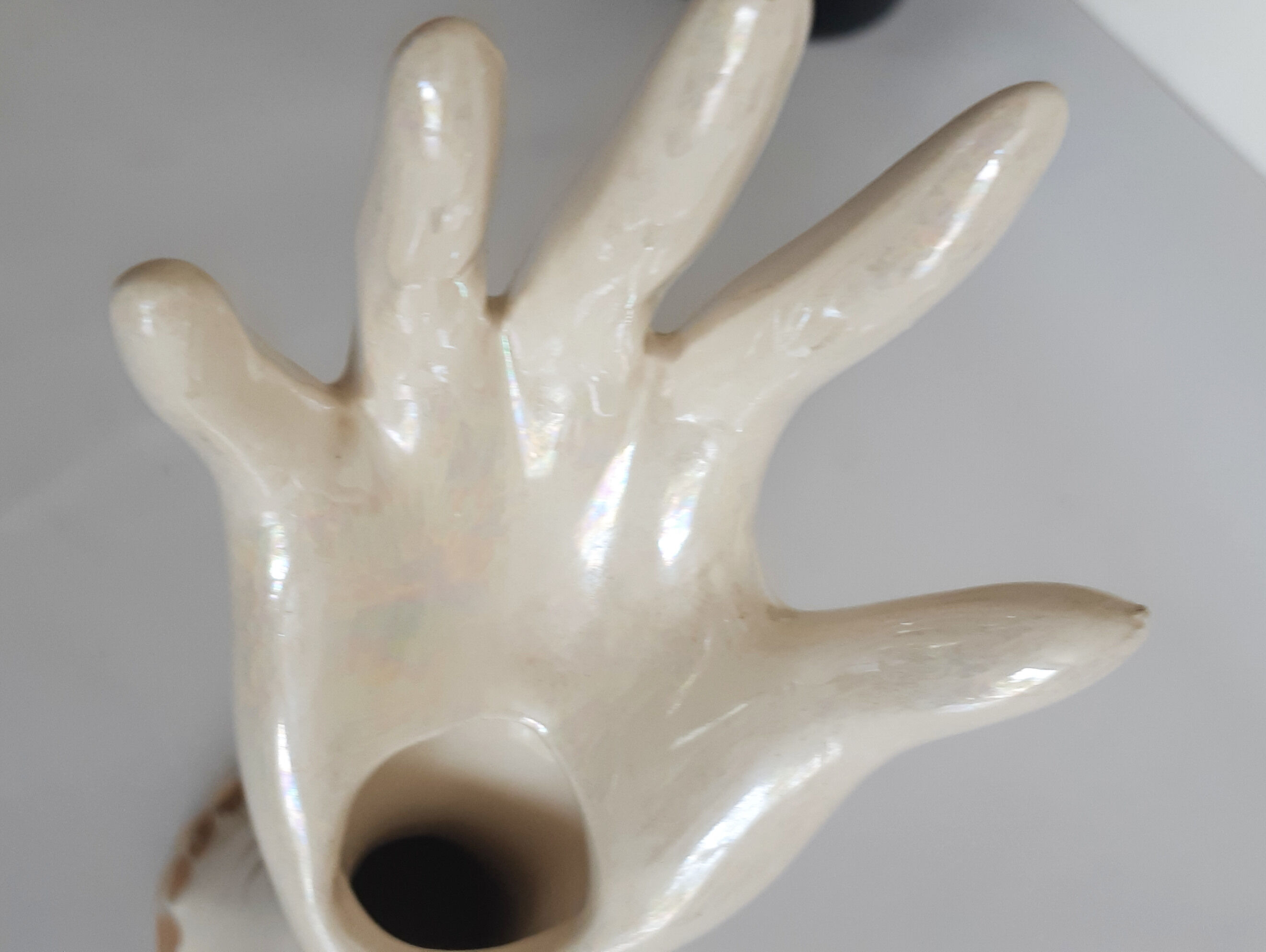 Baguier , soliflore , in pearly porcelain and gold