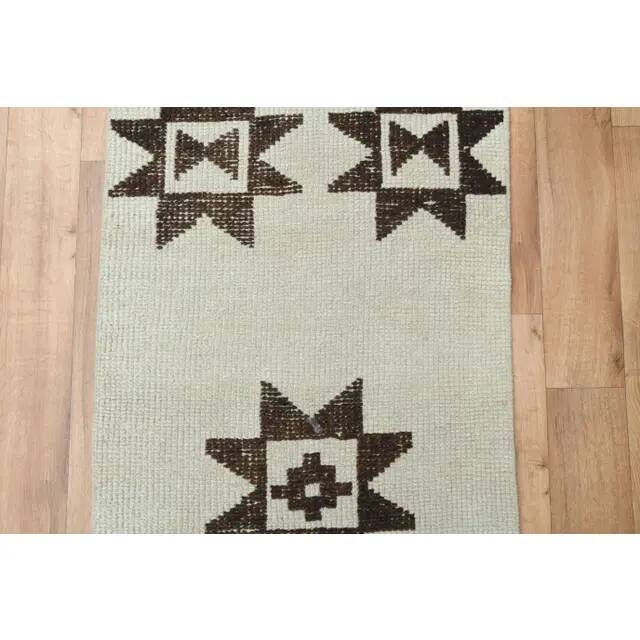 1970s Vintage Turkish Oushak Handmade Wool Cotton Beige Runner Rug 88x279