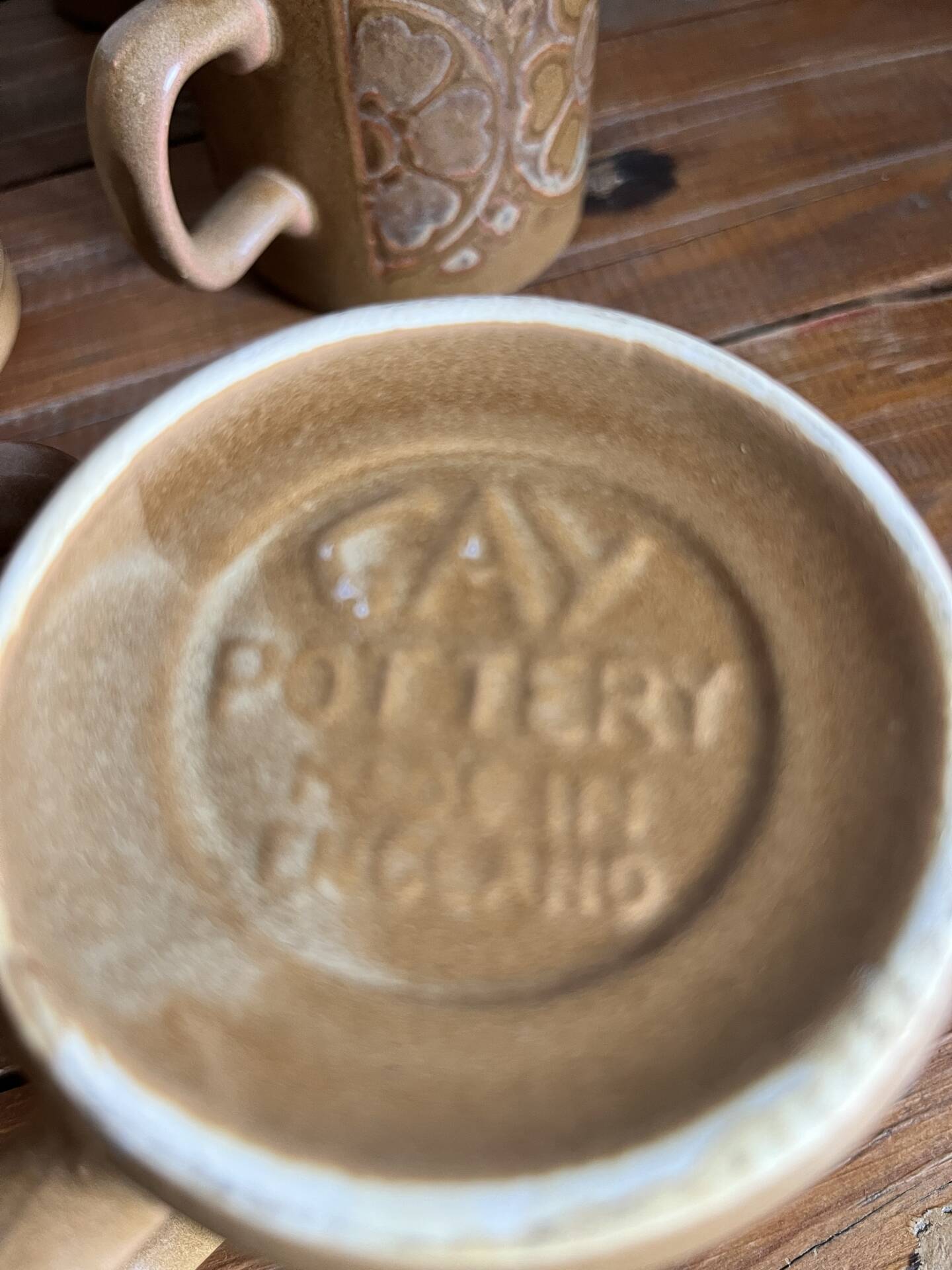 8 stoneware mugs