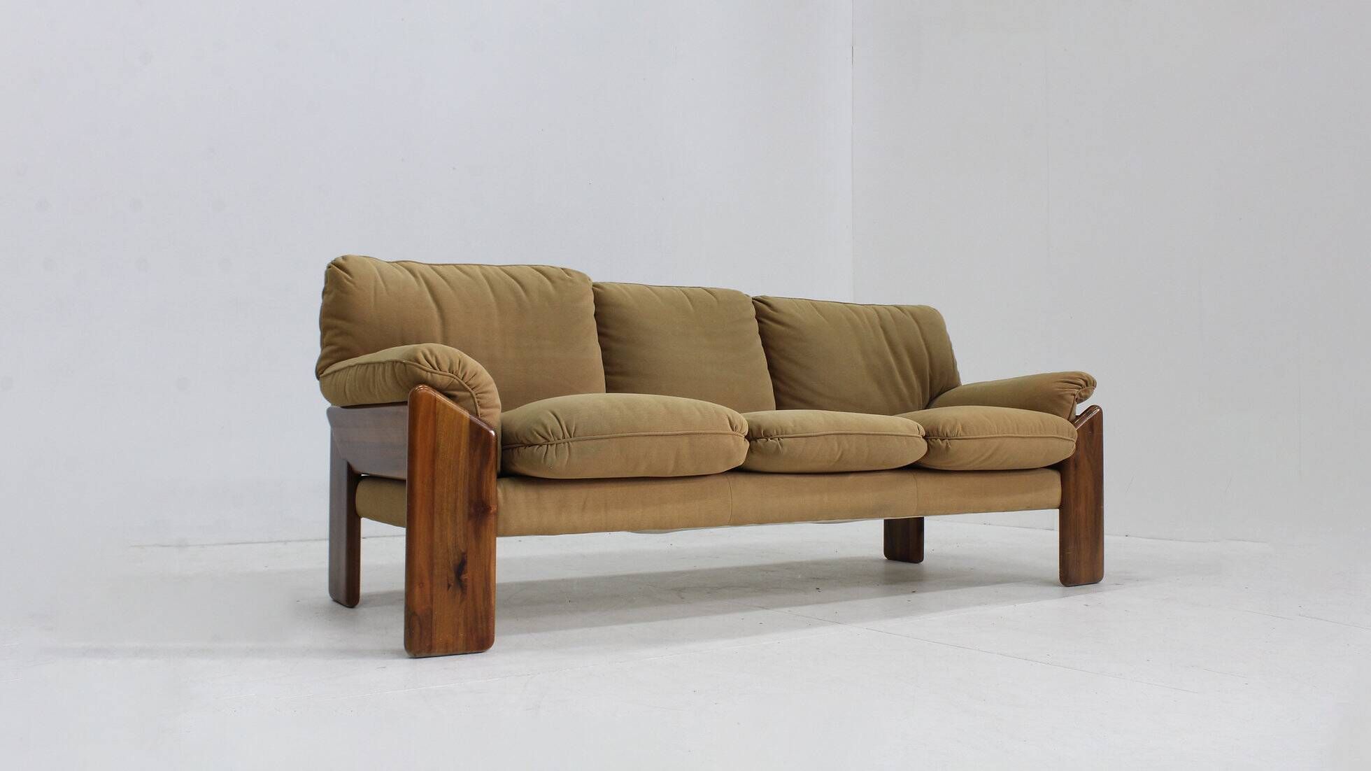 Vintage 3 seater sofa by Mario Marenco for Mobilgirgi