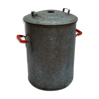Old zinc washing slee with its lid and two handles size:H-50cm- diameter -34.5cm-
