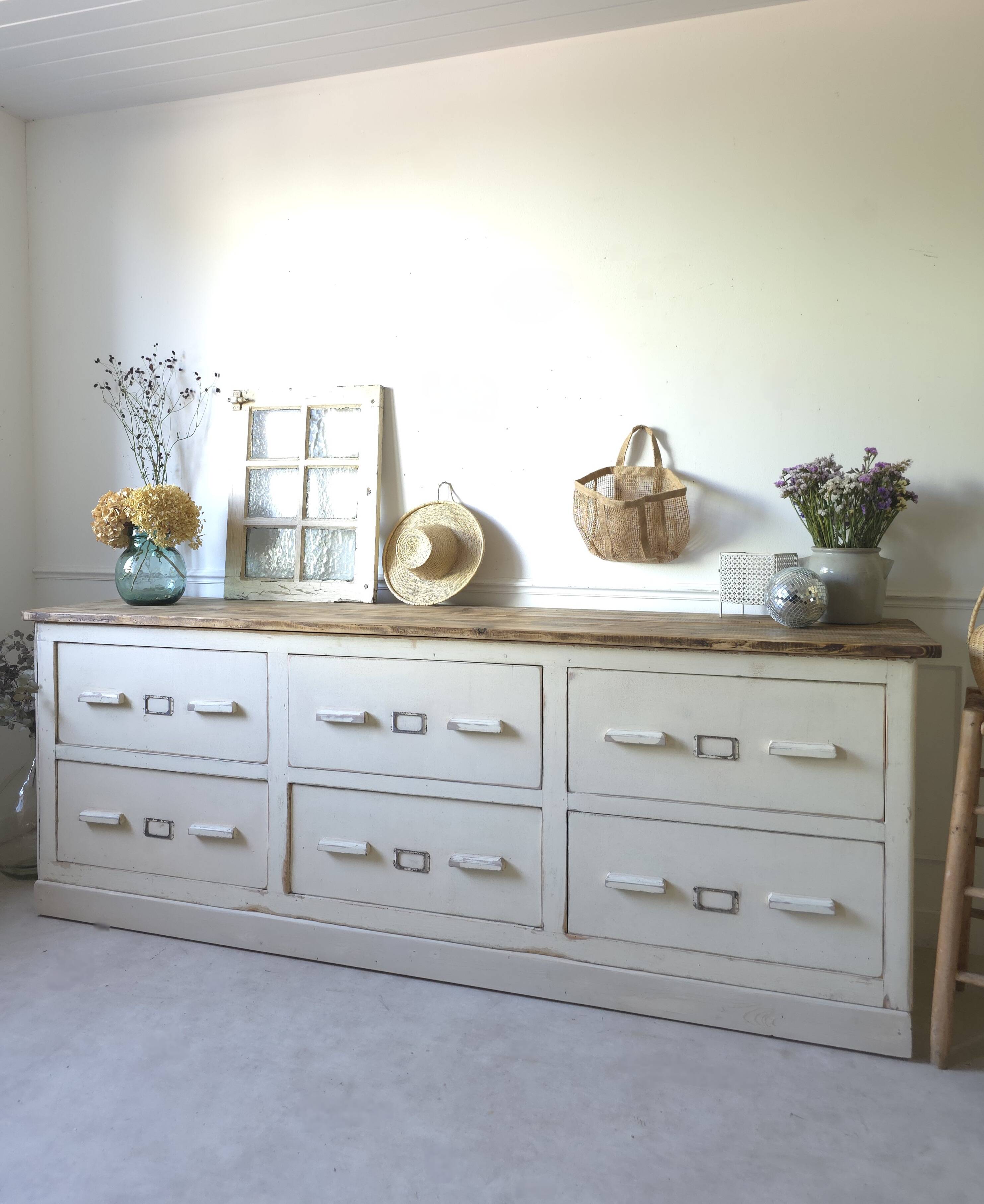Trade furniture