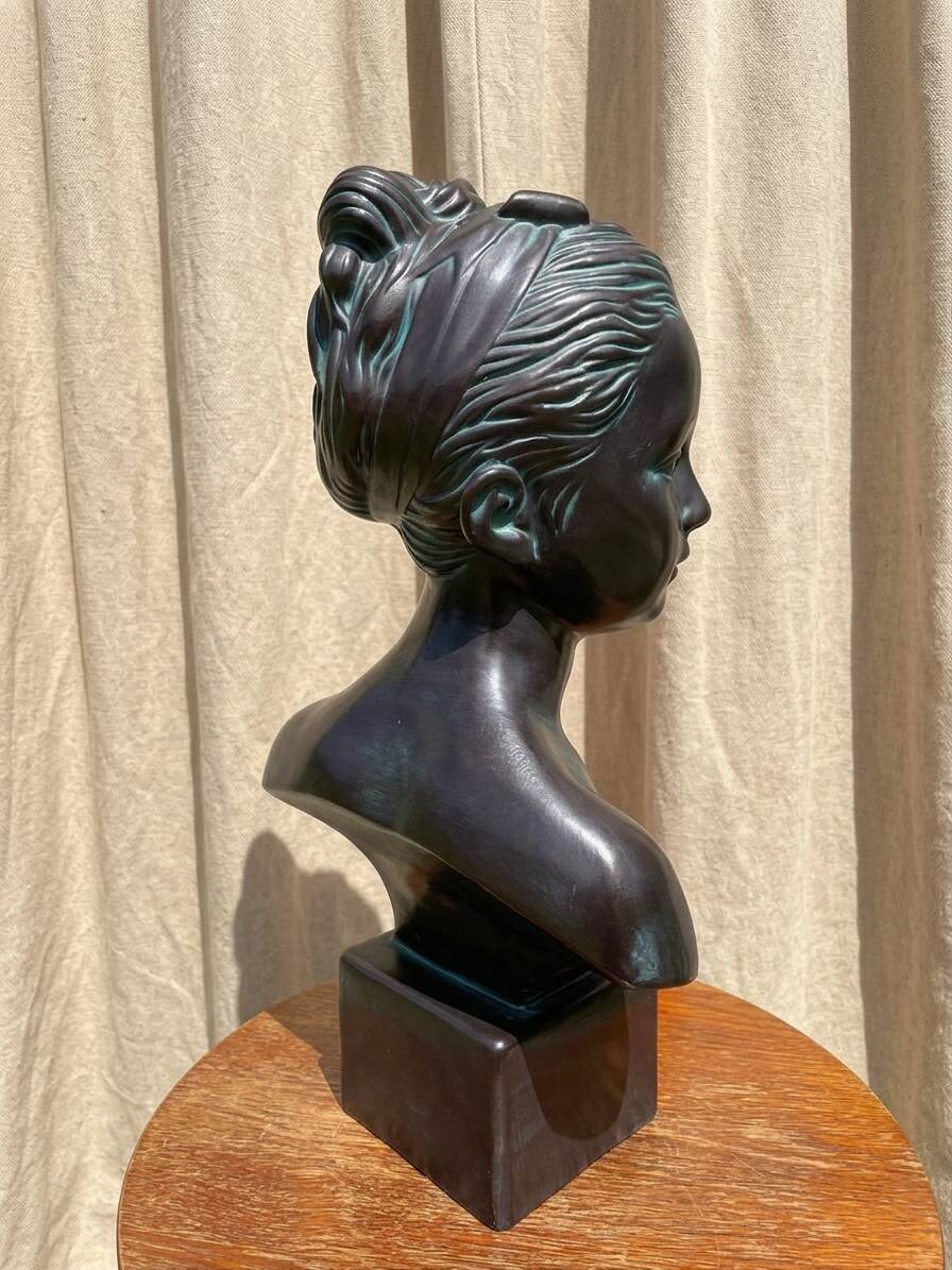 Large bust of Marie-Louise Brongniart (by Jean-Antoine Houdon)