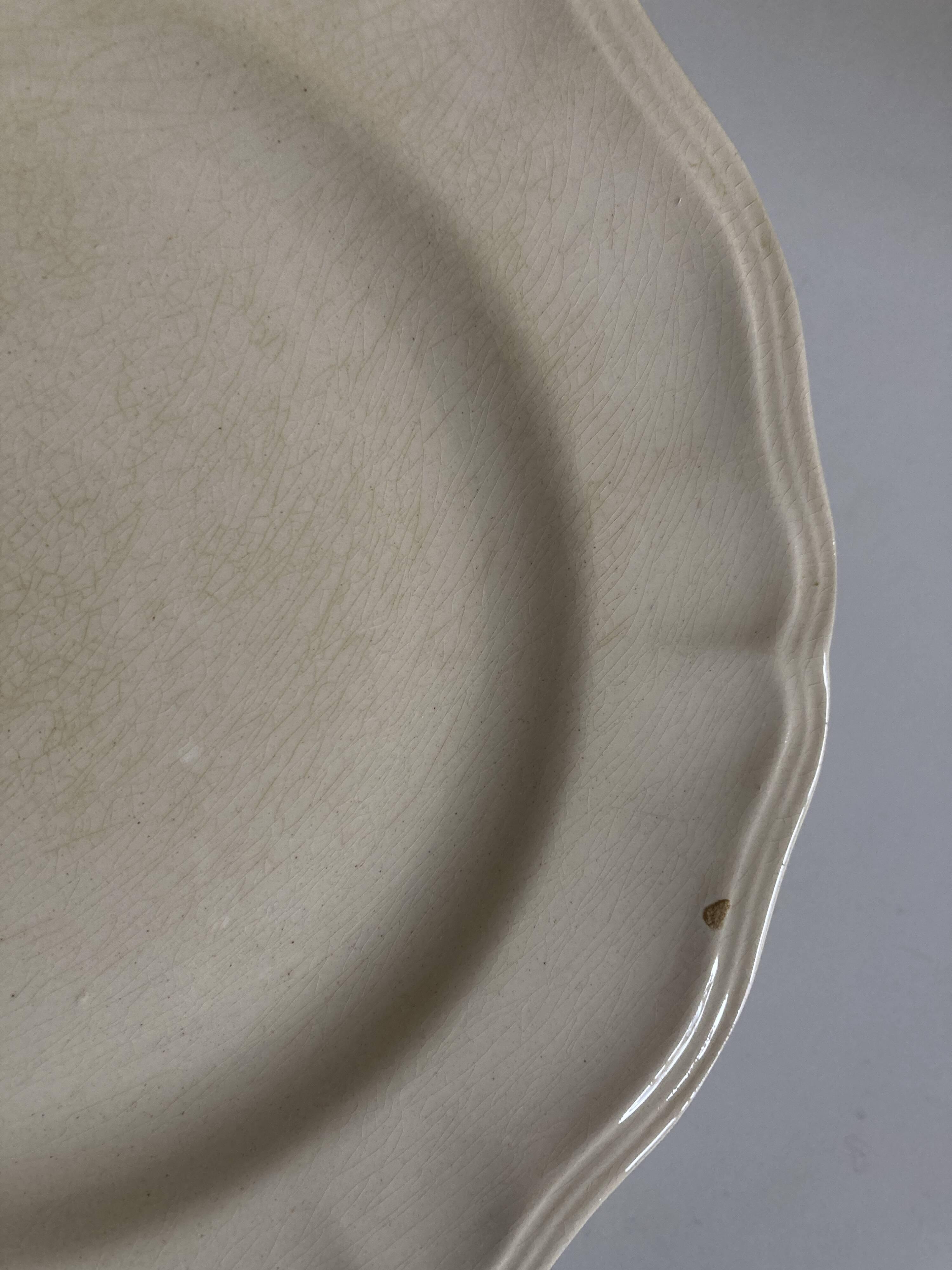 Set of 4 ivory Sarreguemines plates with gadroons