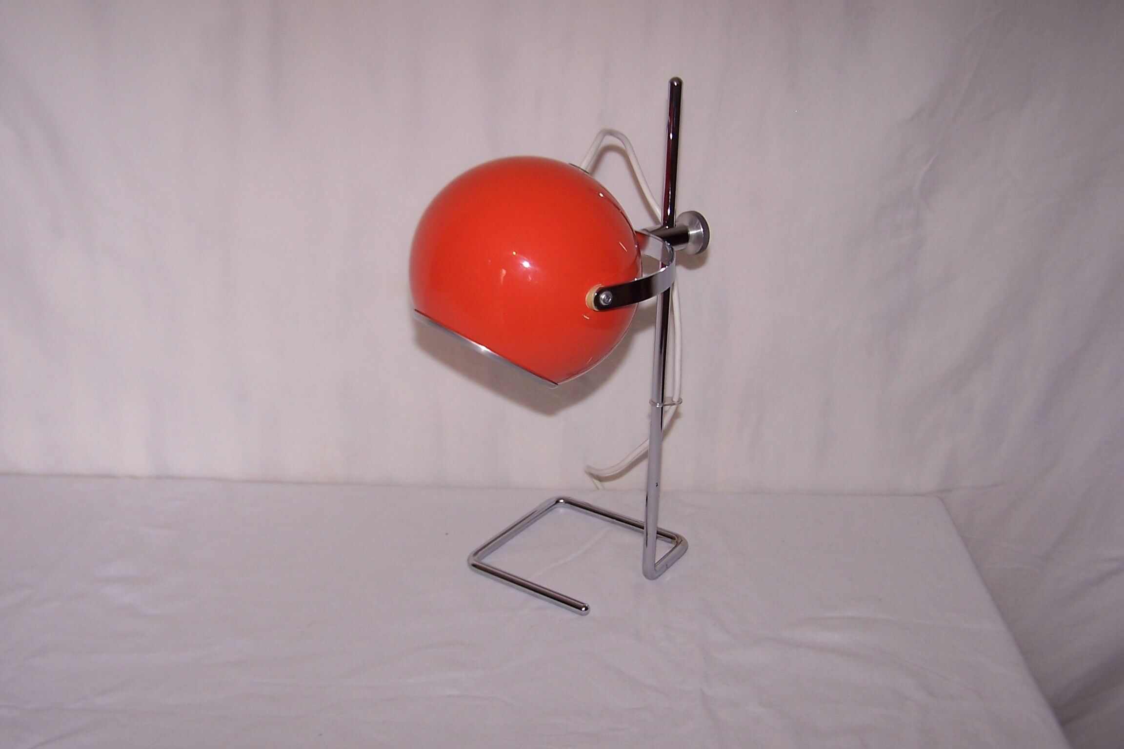 Eye ball lamp from the 60/70