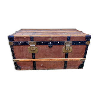 Flat trunk
