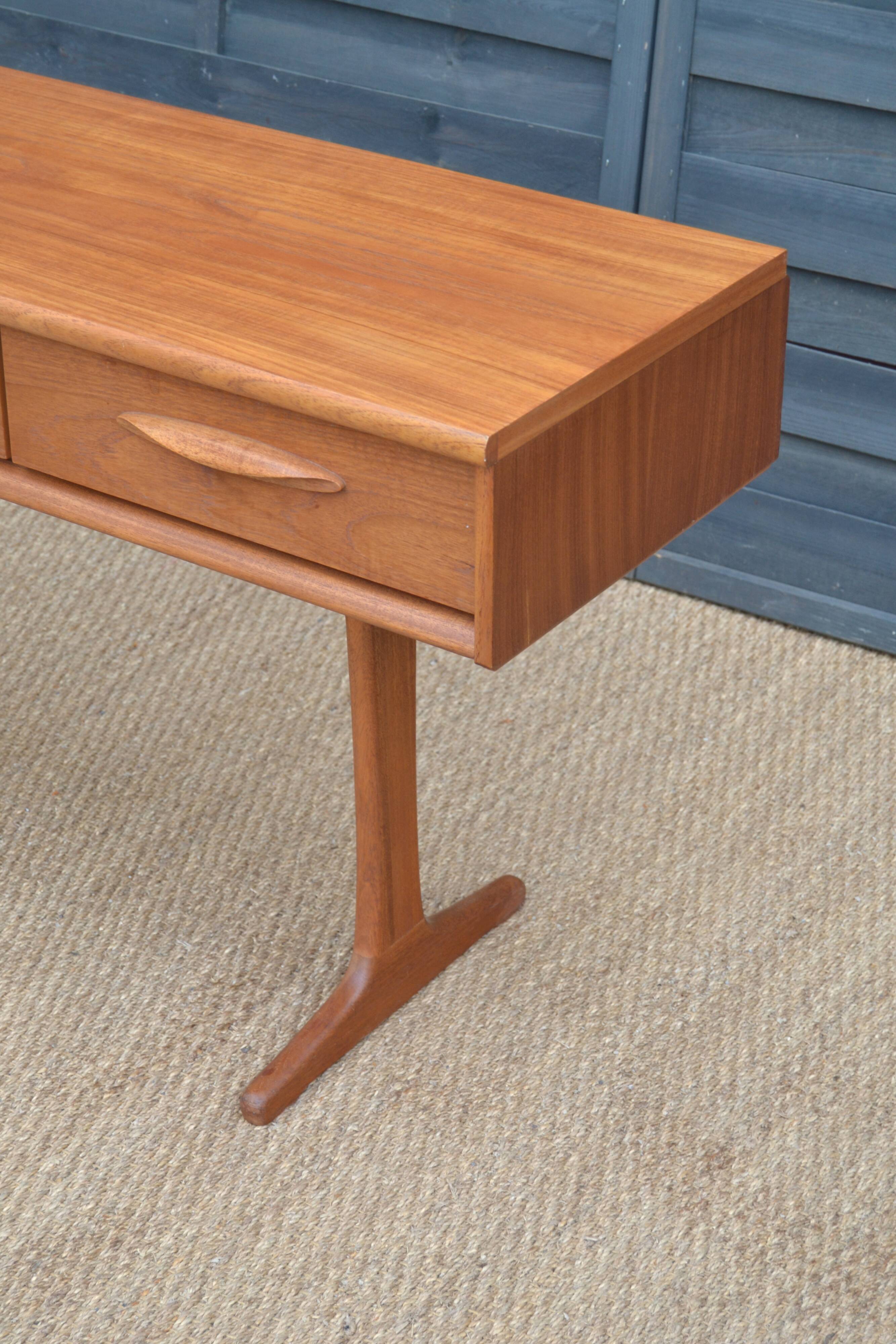 Console by Franck Guille for AustunSuite