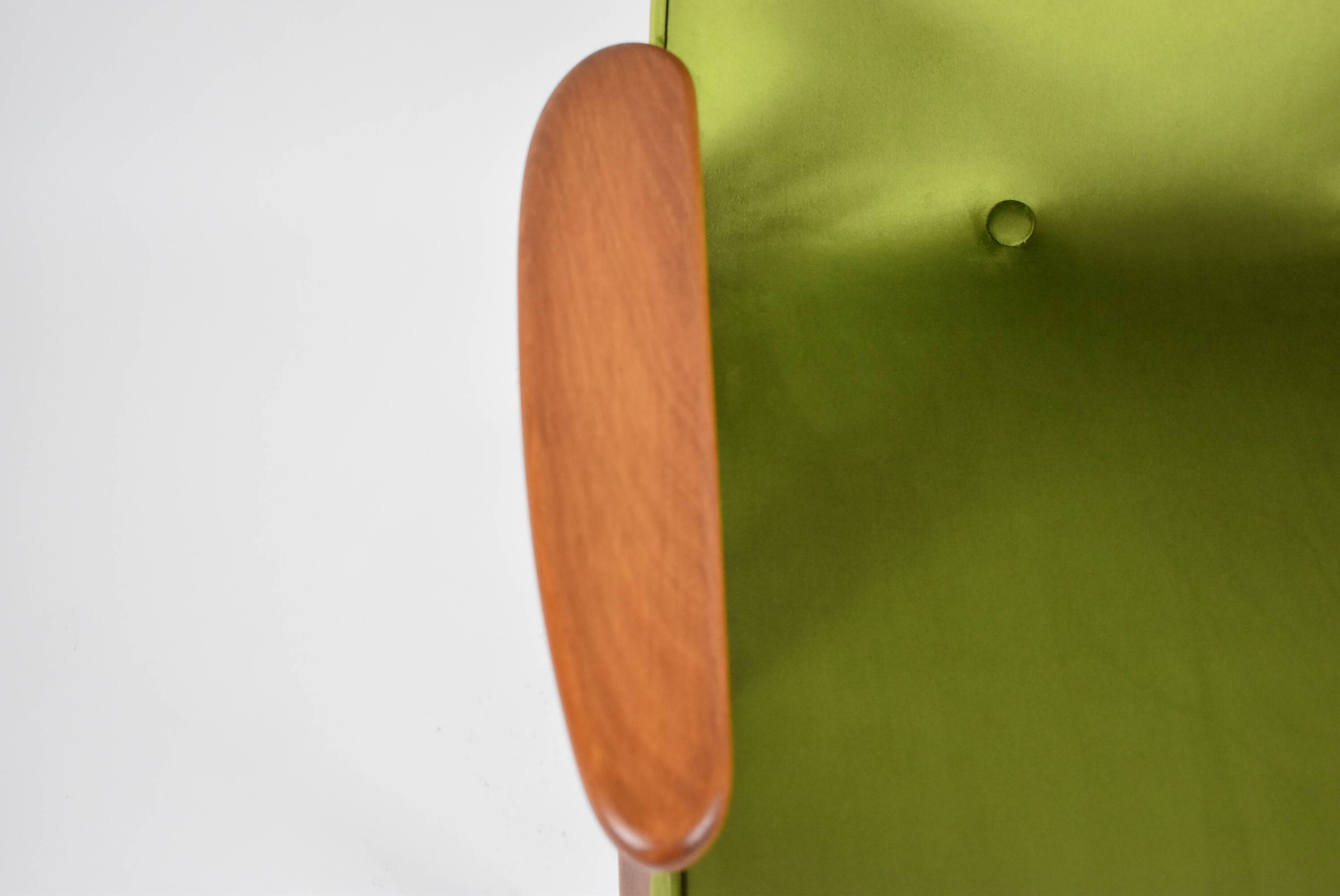 Club armchair 366, designer J. Chierowski, restored, 60s icon, green velvet