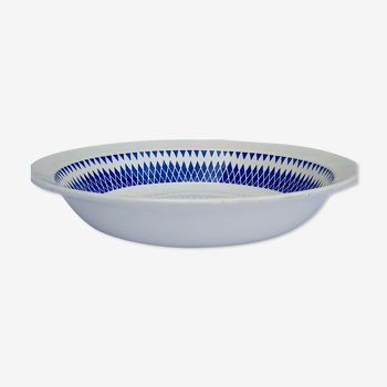 Round serving dish and hollow blue geometric décor, Badonviller