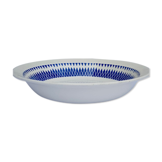 Round serving dish and hollow blue geometric décor, Badonviller