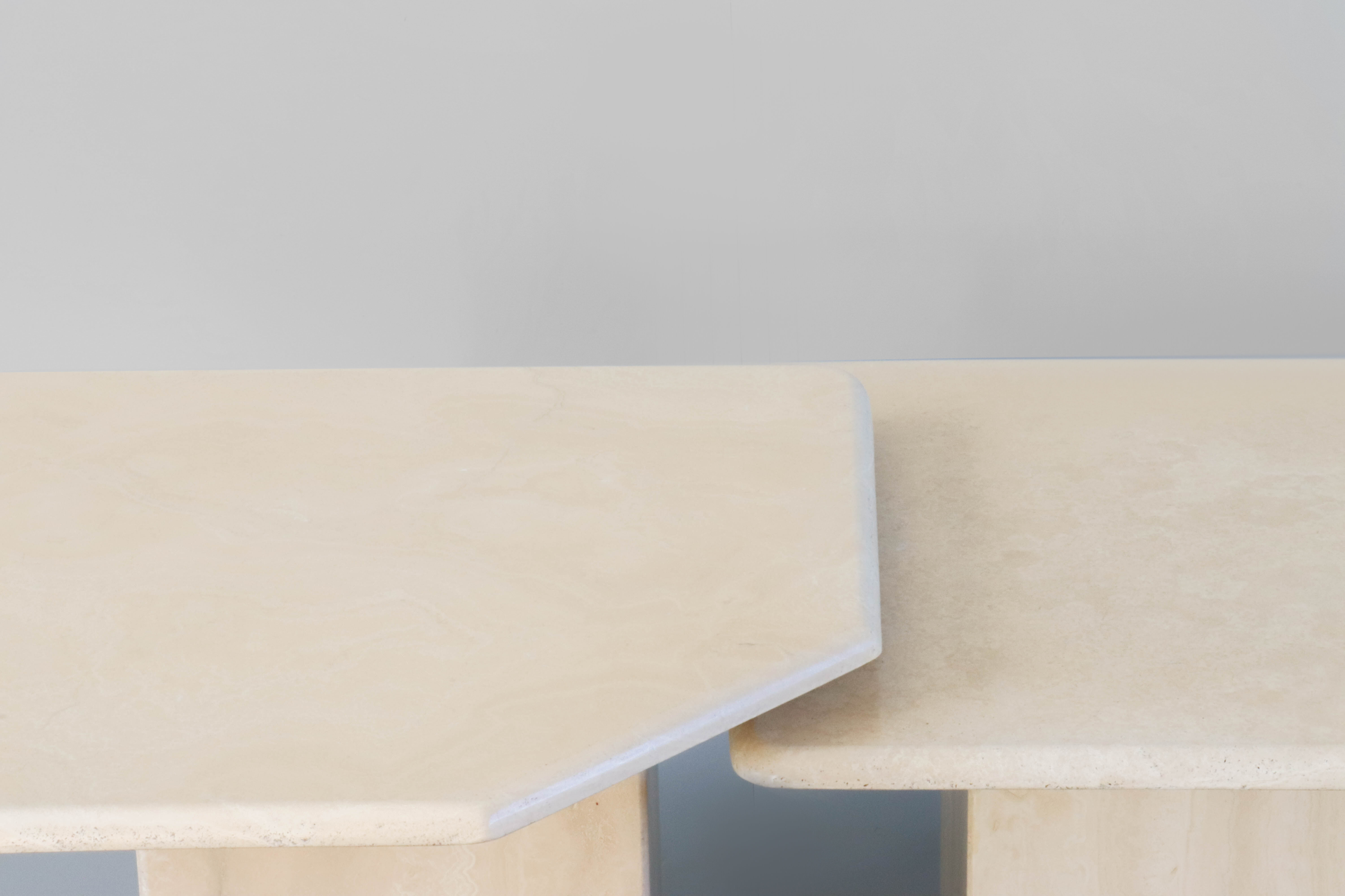 Ensemble de 2 tables basses tables d’appoint en travertin vintage