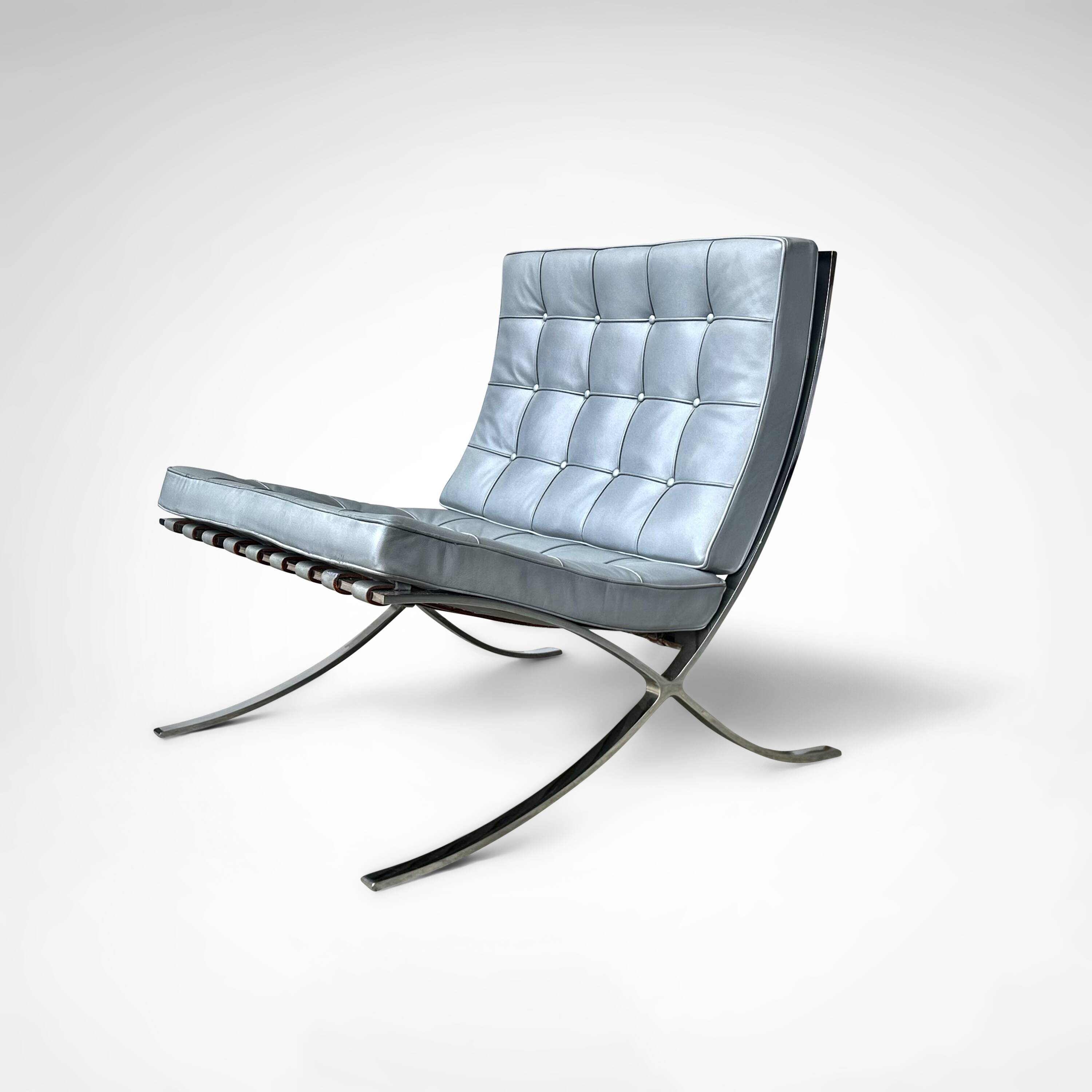 Barcelona lounge chair MR90 by Mies van der Rohe for Knoll 1980s