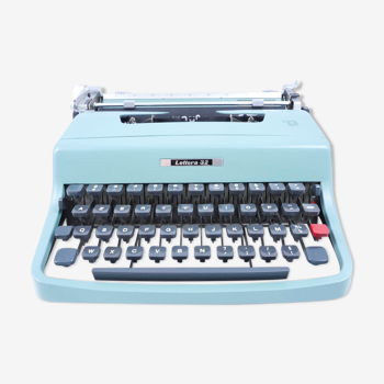 Machine à écrire Olivetti Lettera 32 révisée