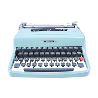 Machine à écrire Olivetti Lettera 32 révisée