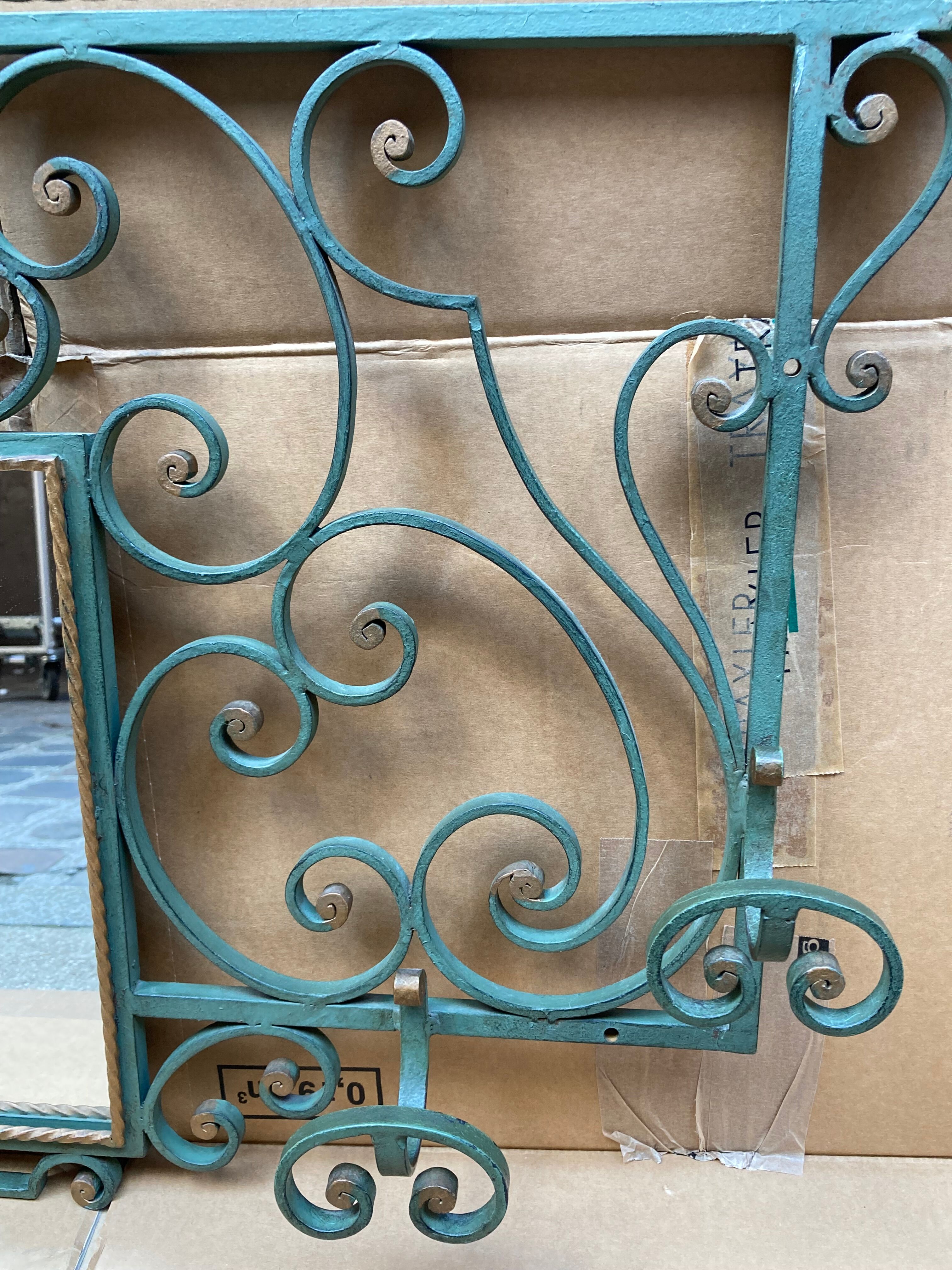 Bronze patina wall dressing room