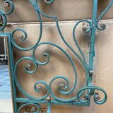 Bronze patina wall dressing room