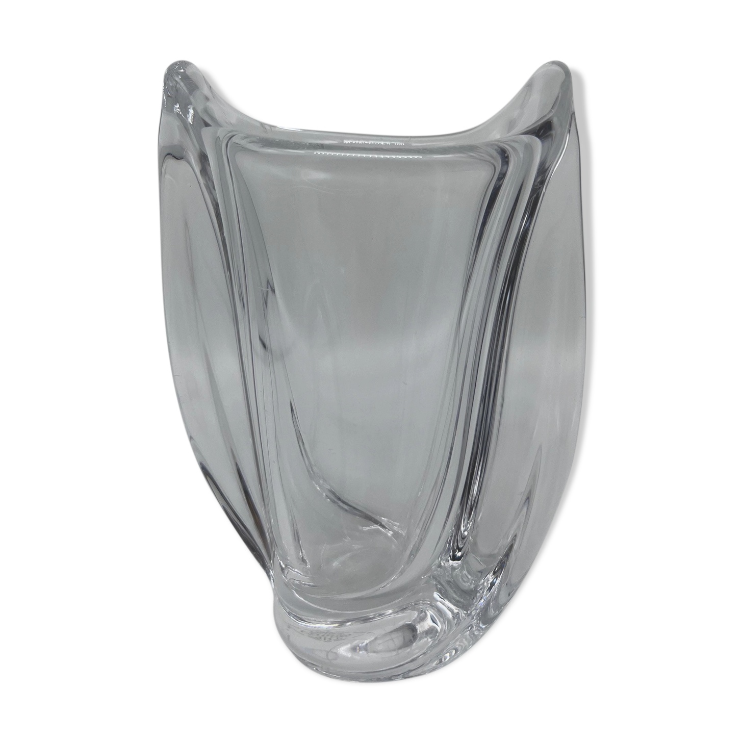 Valve crystal vase