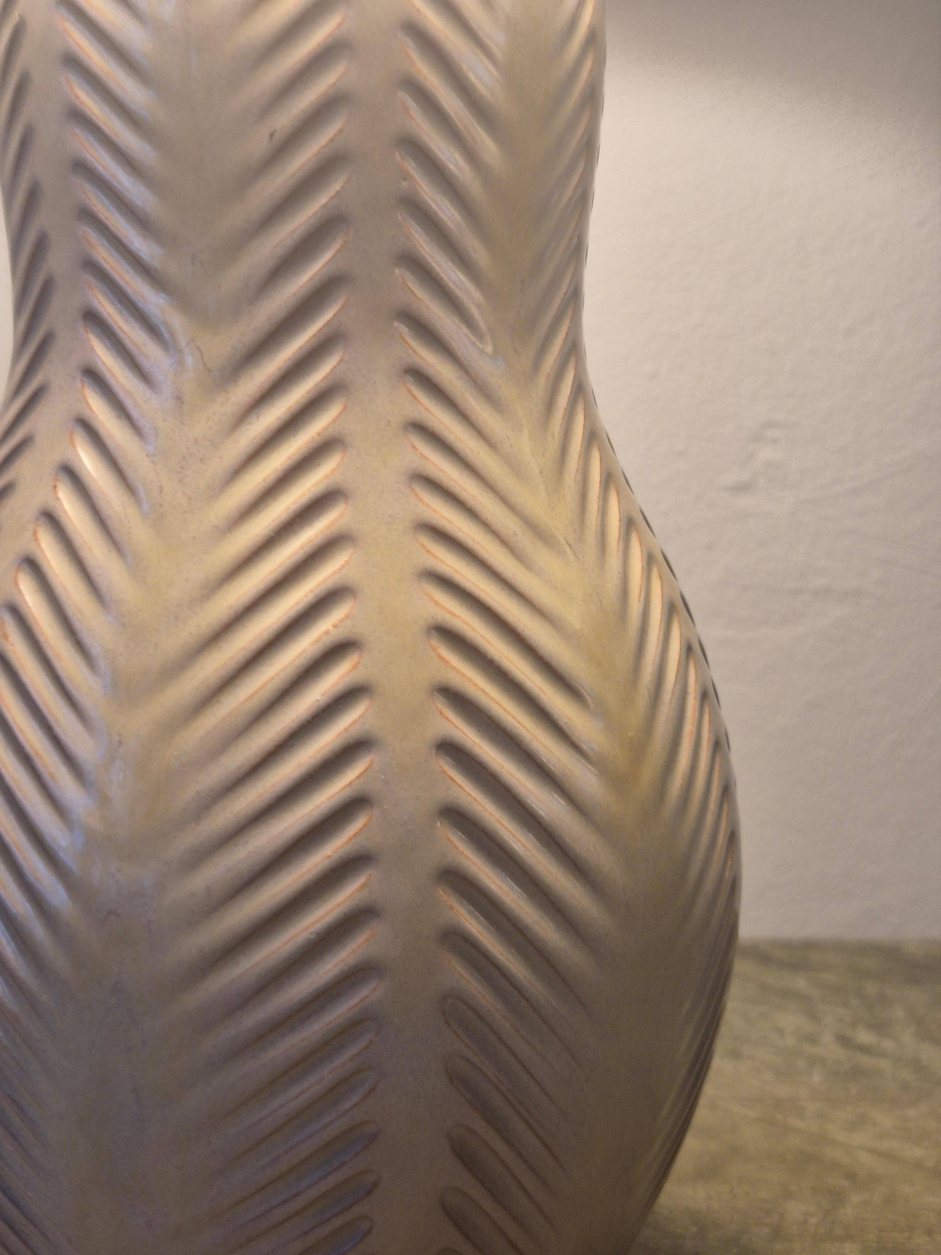 Modern Swedish table lamp with a ceramic base by Anna-Lisa Thomson, mid-1900s.