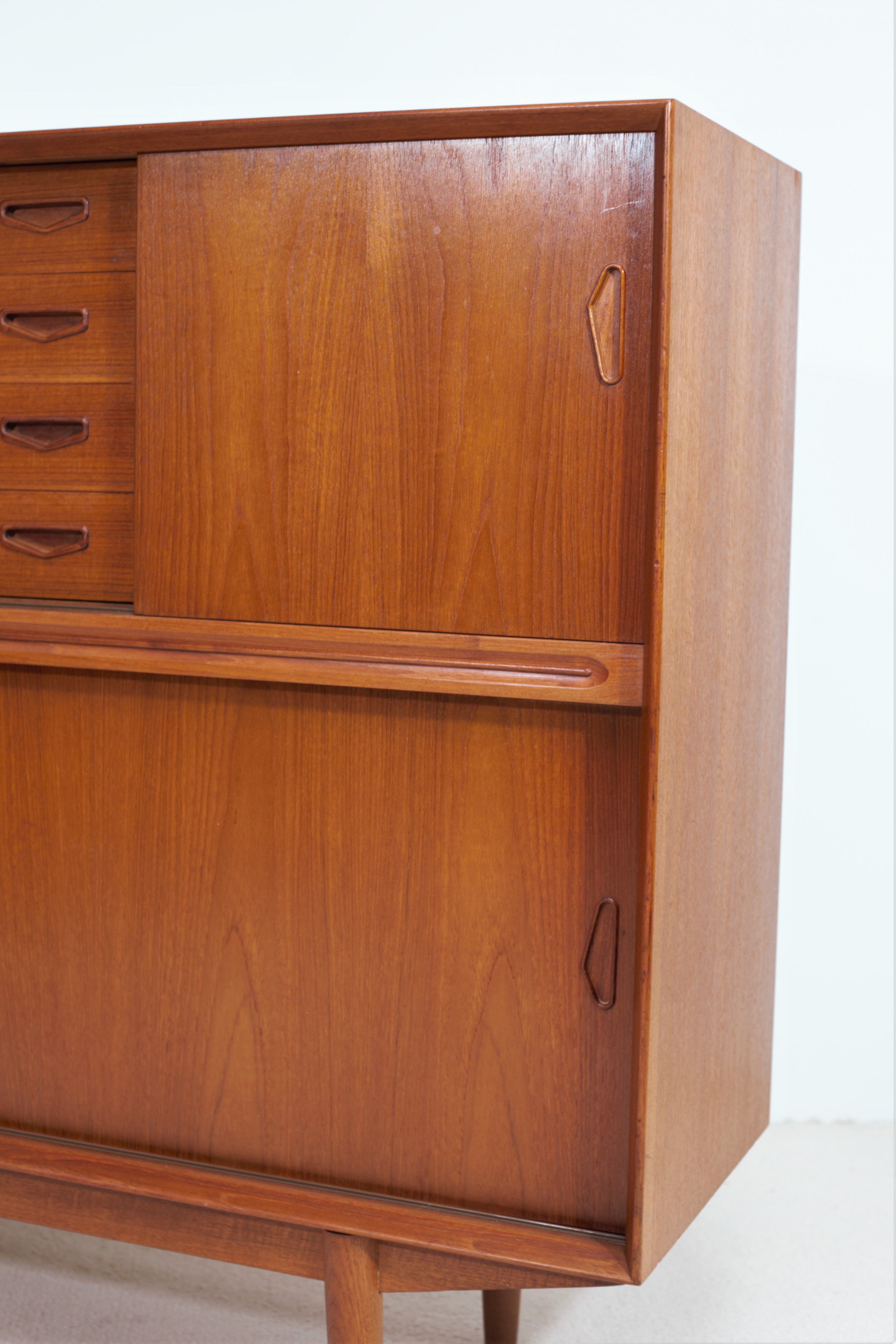 Clausen & Søn High Row