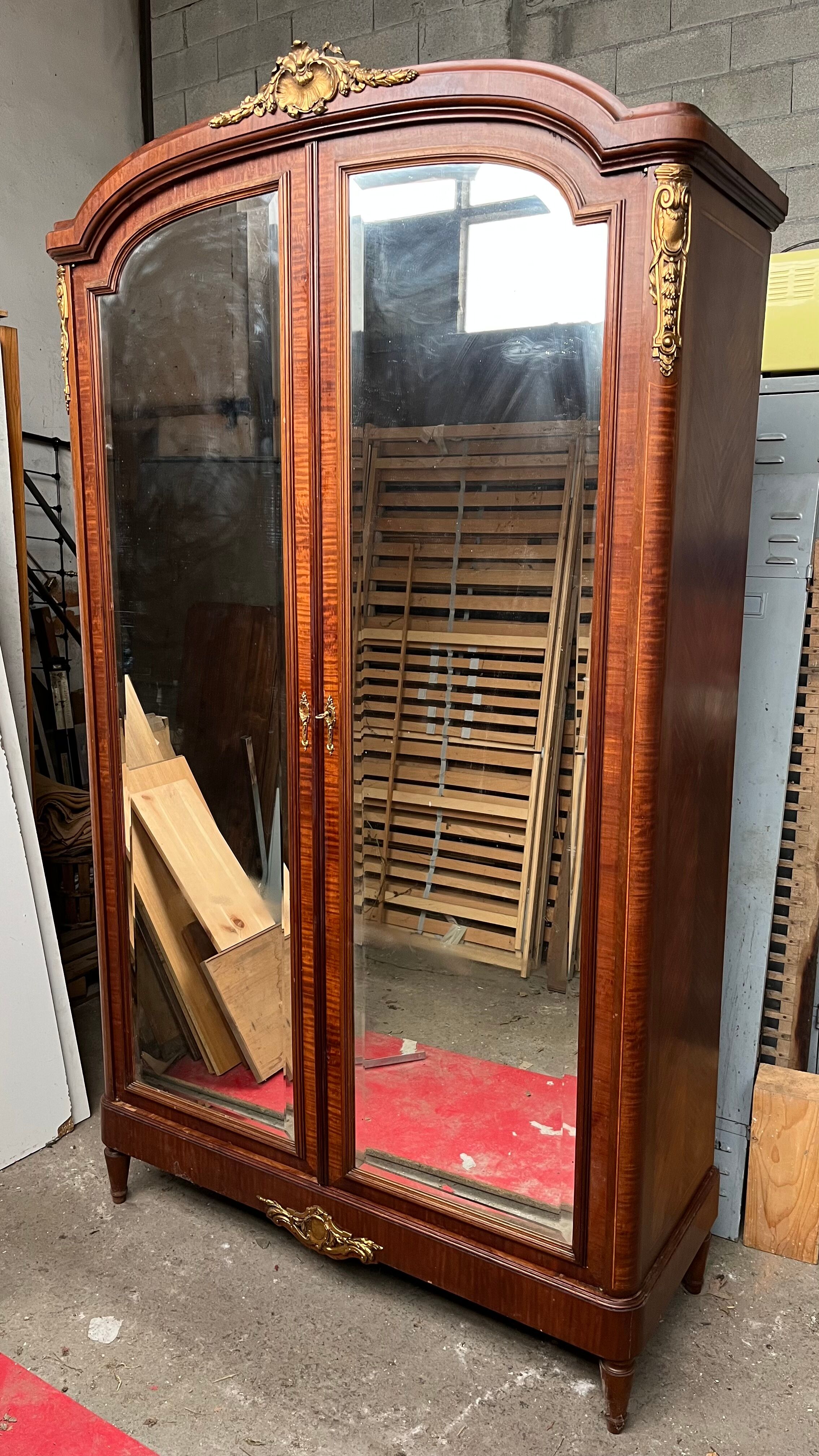 Cabinet 2 doors mirror mahogany rocaille years 1900