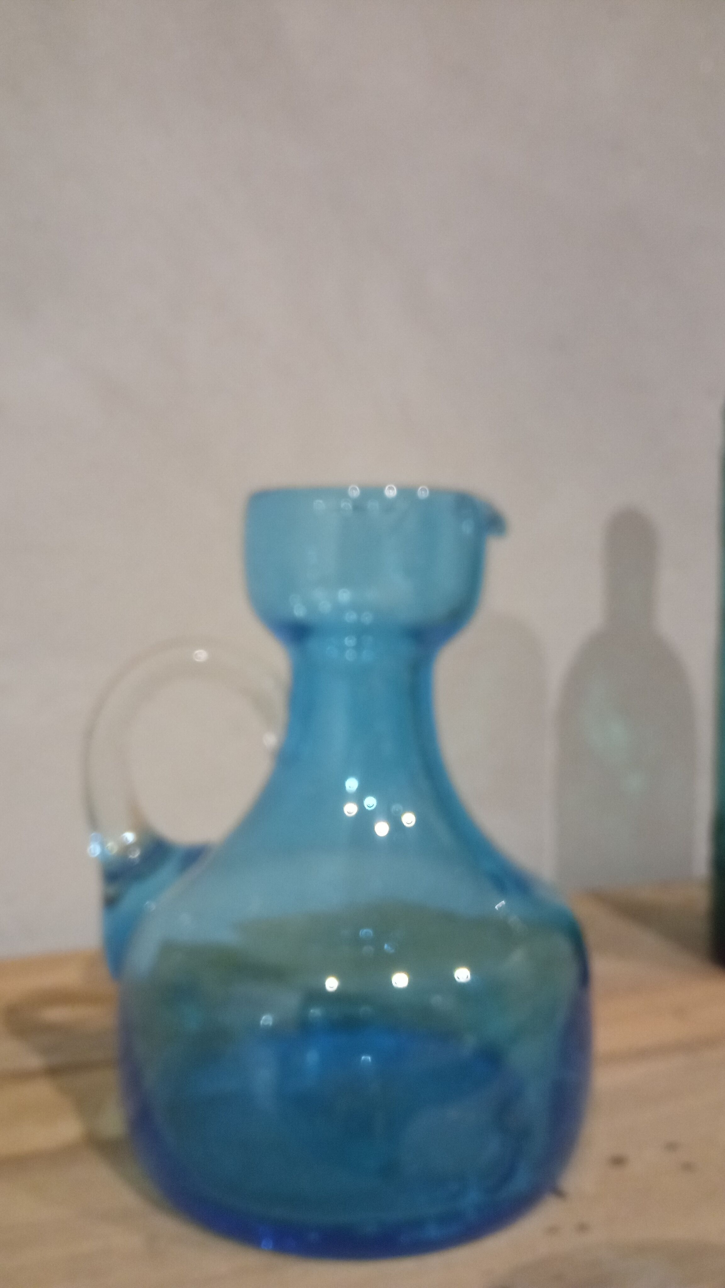 Flacon et carafe bleu vintage