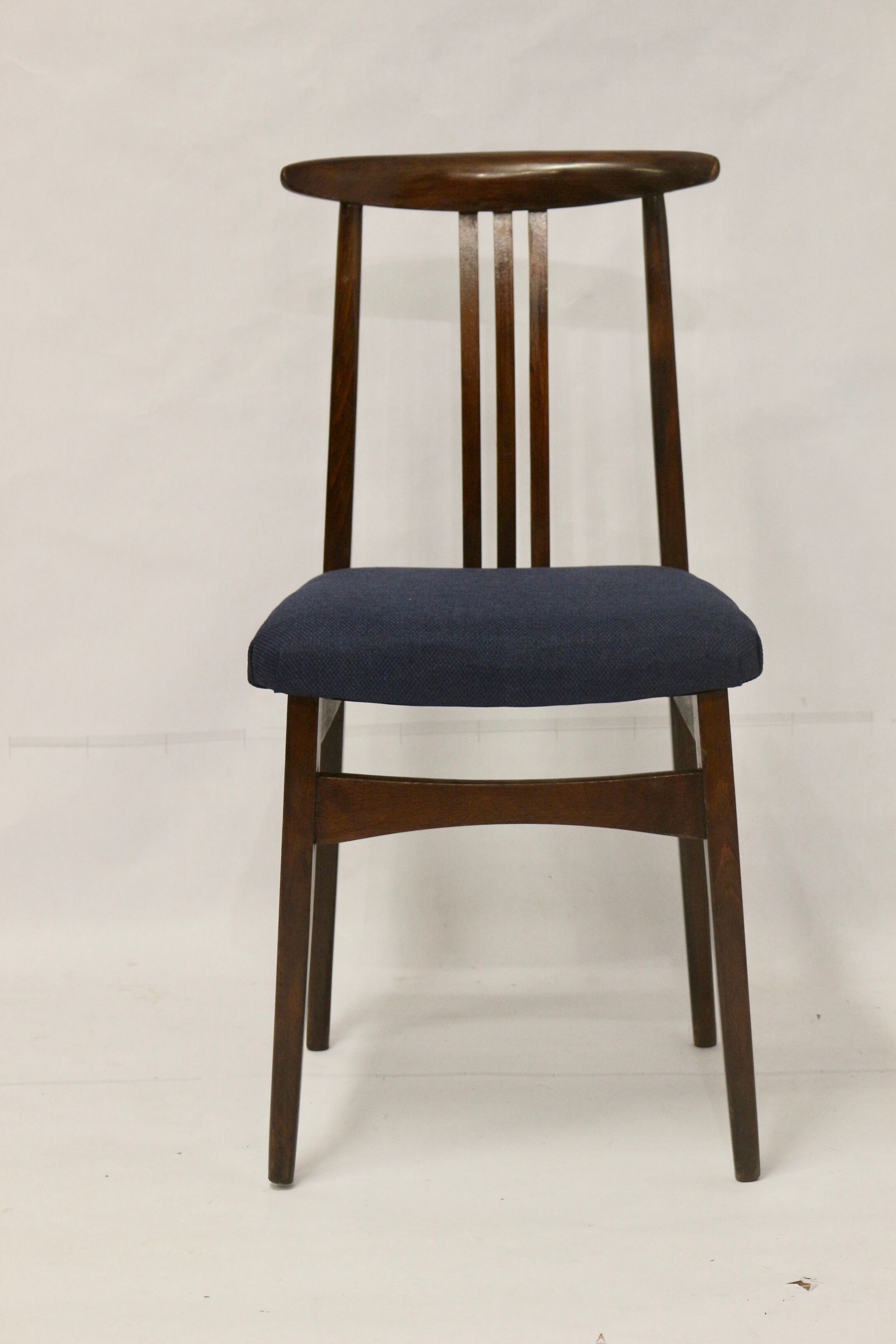 Set of 4 chairs from the 60s/70s, M. Zieliński type 200/100B. Ref Macha