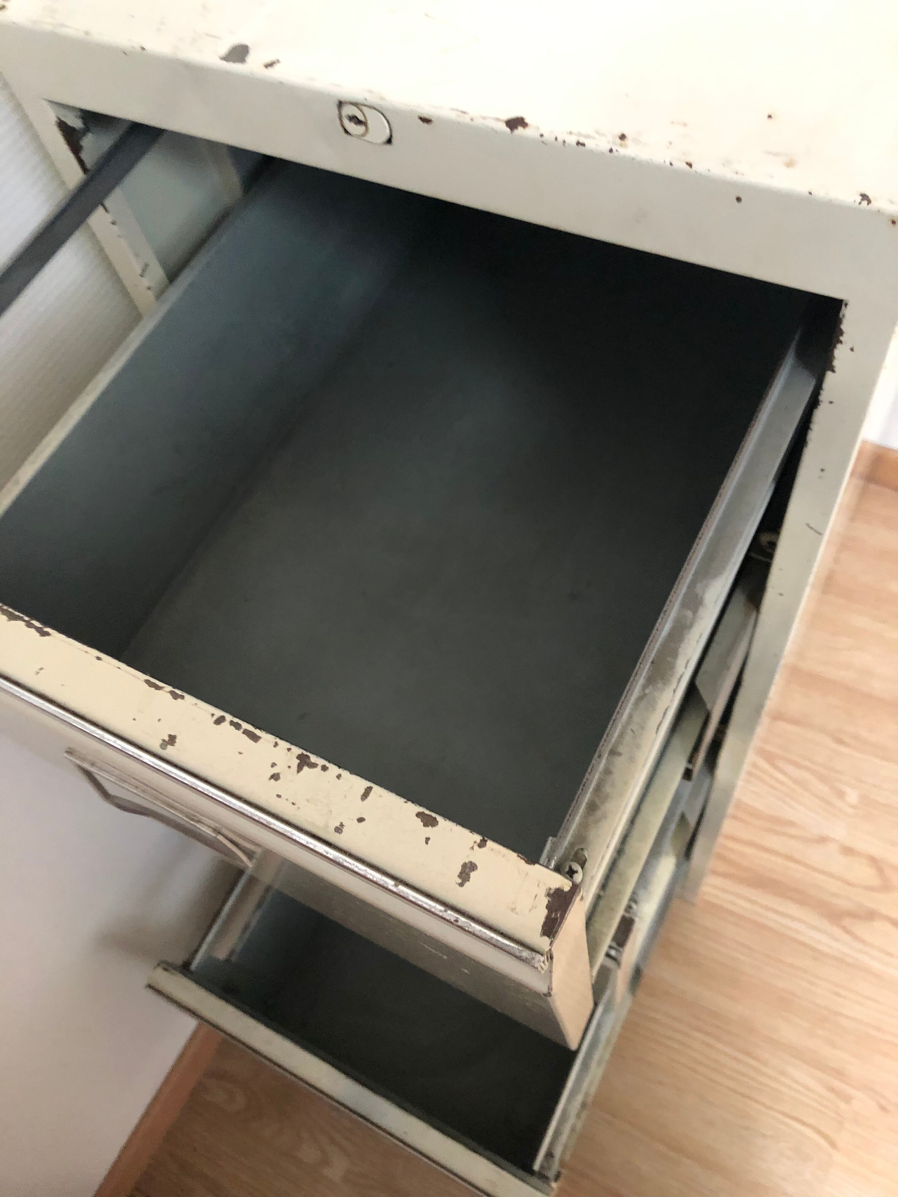 Metal drawer furniture
