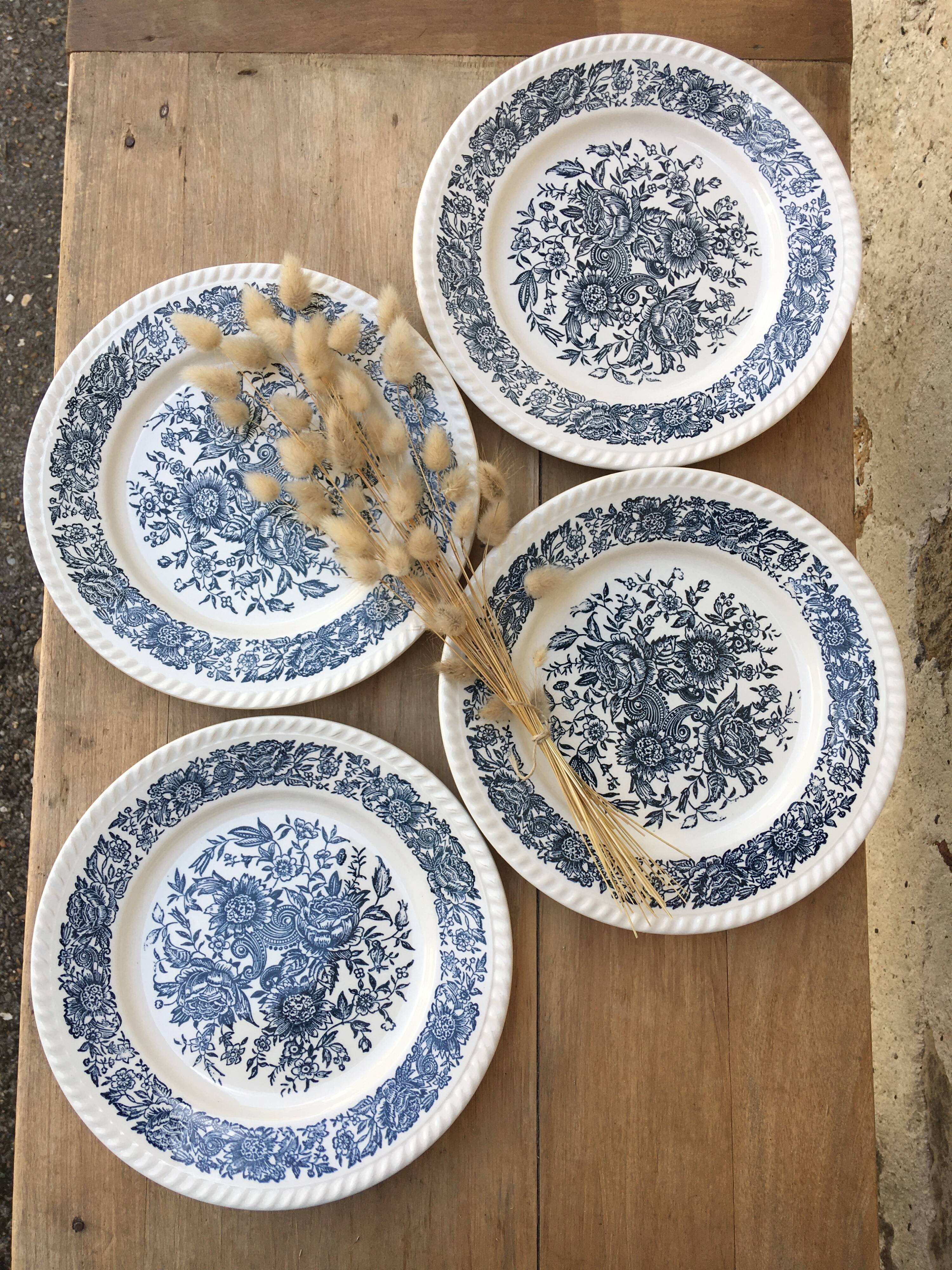 Vintage flower plates