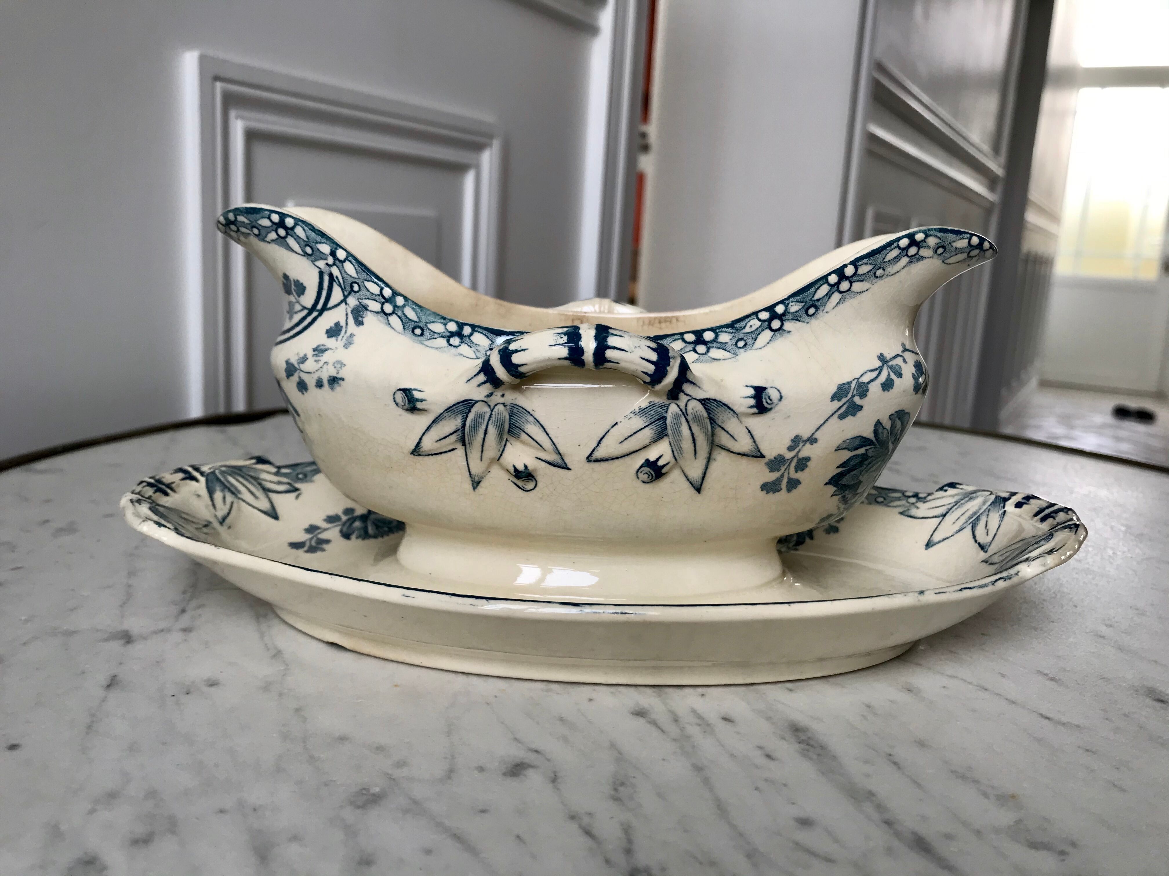 Saucière Terre de Fer Sarreguemines model Royat late nineteenth