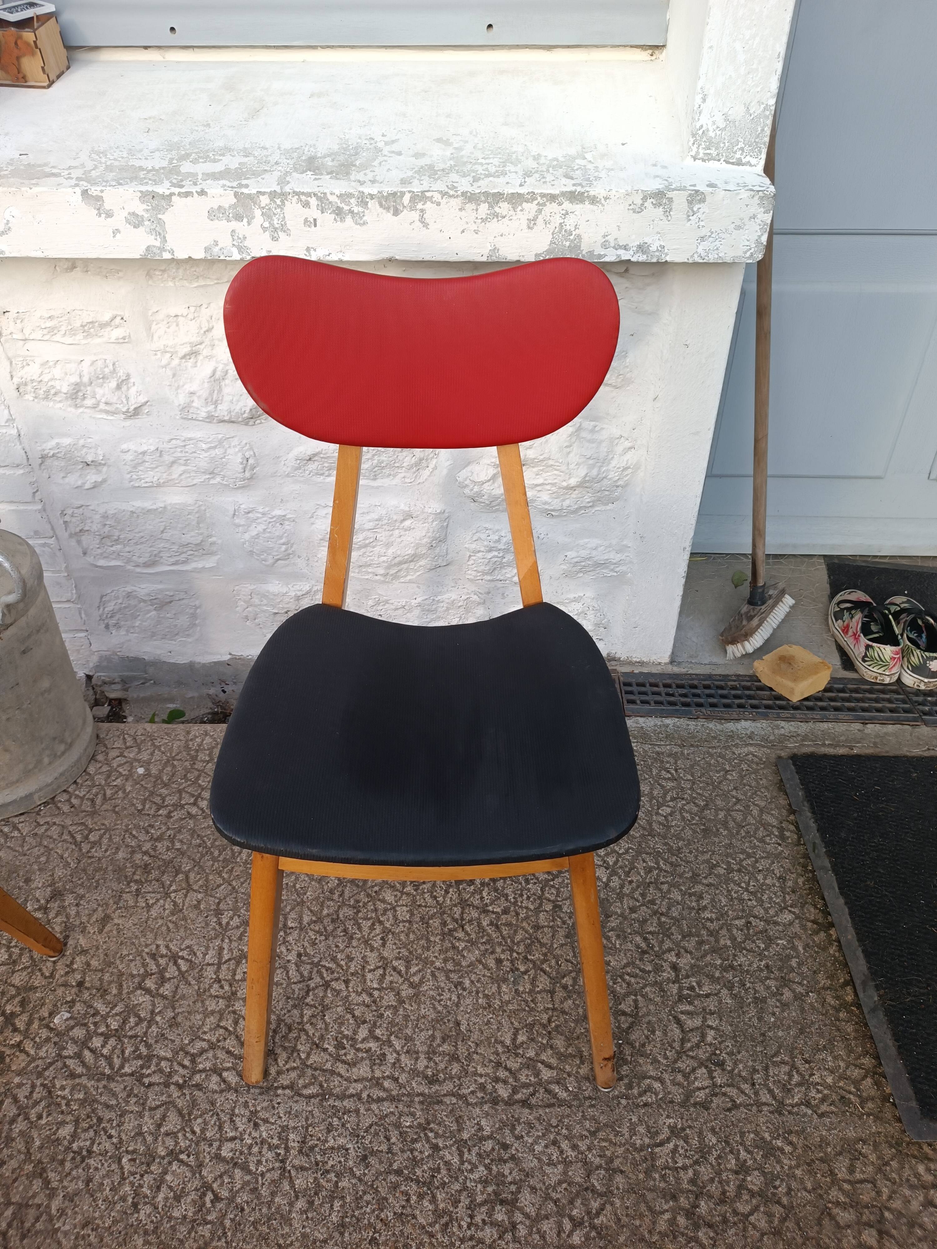 Set of 6 compass leg chairs – colored seats