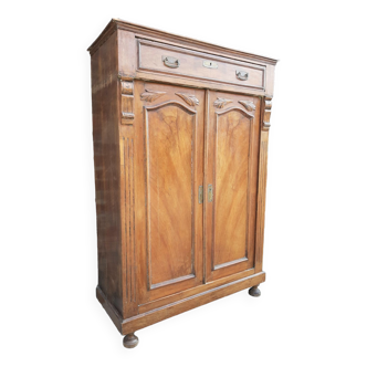 Grande armoire lingère vintage, meuble buffet parisien, penderie